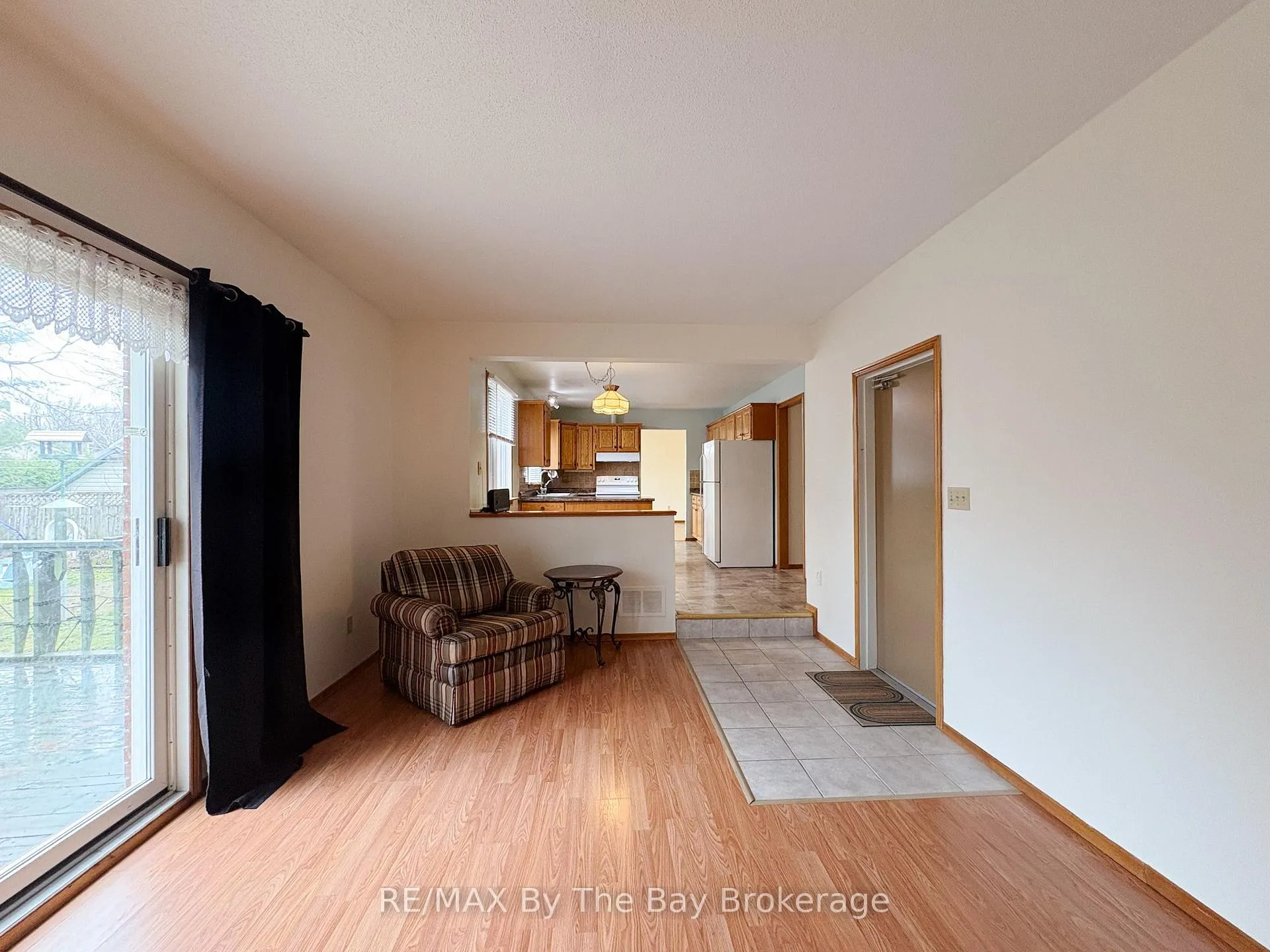 Photo 11 of 213 Sunnidale Street, Clearview, Stayner — HOMEH