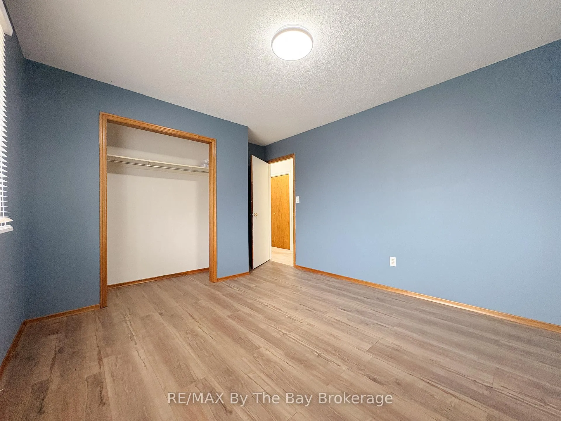 Photo 17 of 213 Sunnidale Street, Clearview, Stayner — HOMEH
