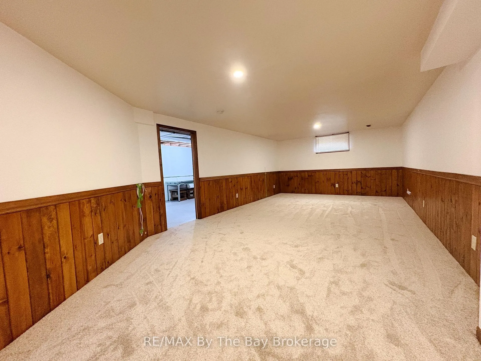 Photo 19 of 213 Sunnidale Street, Clearview, Stayner — HOMEH