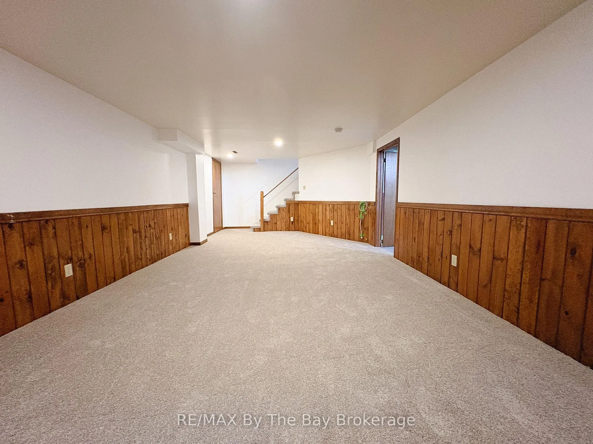 Photo 20 of 213 Sunnidale Street, Clearview, Stayner — HOMEH