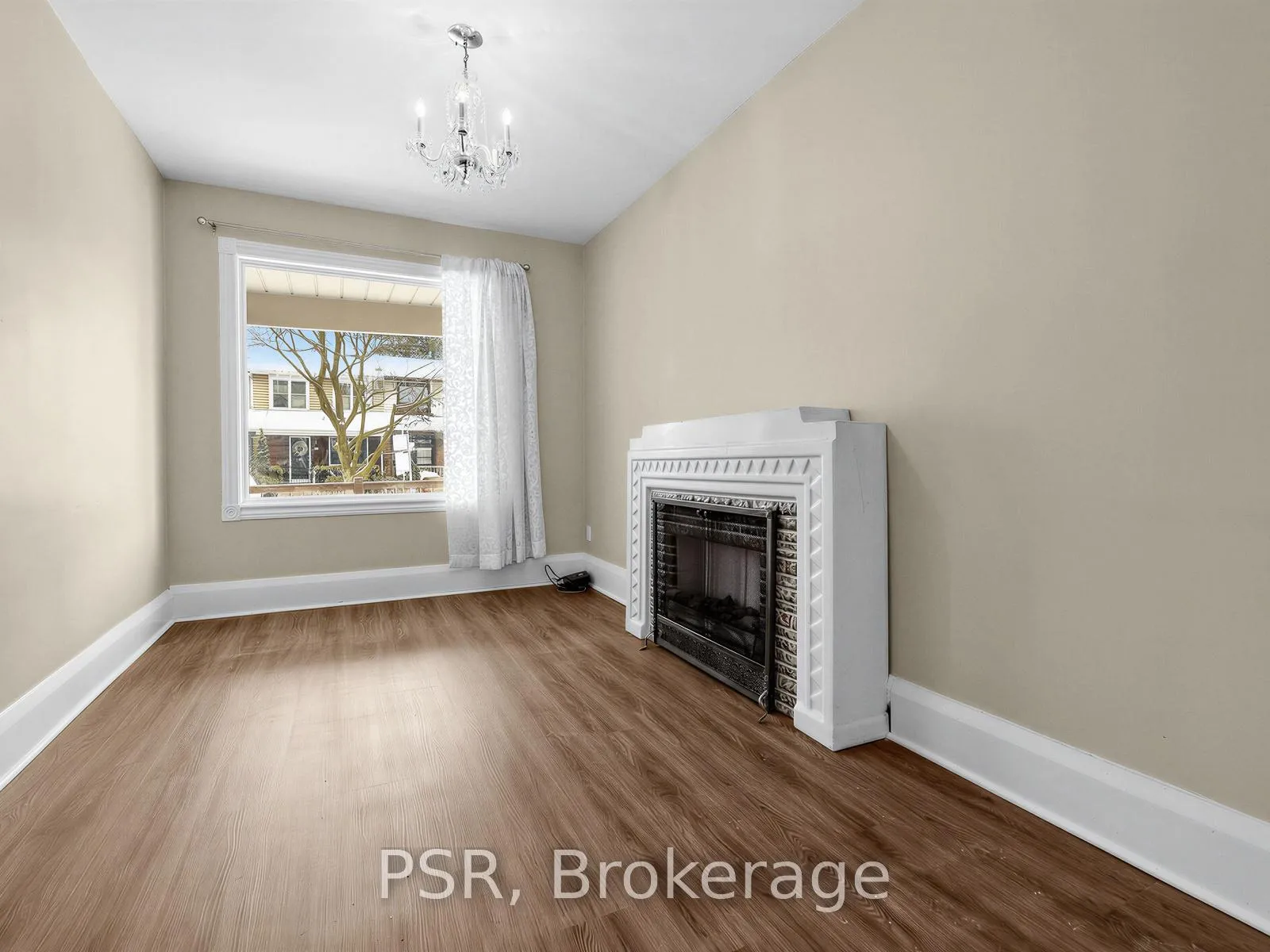 Photo 3 of 459 Manor Road E, Toronto, Mount Pleasant East — HOMEH