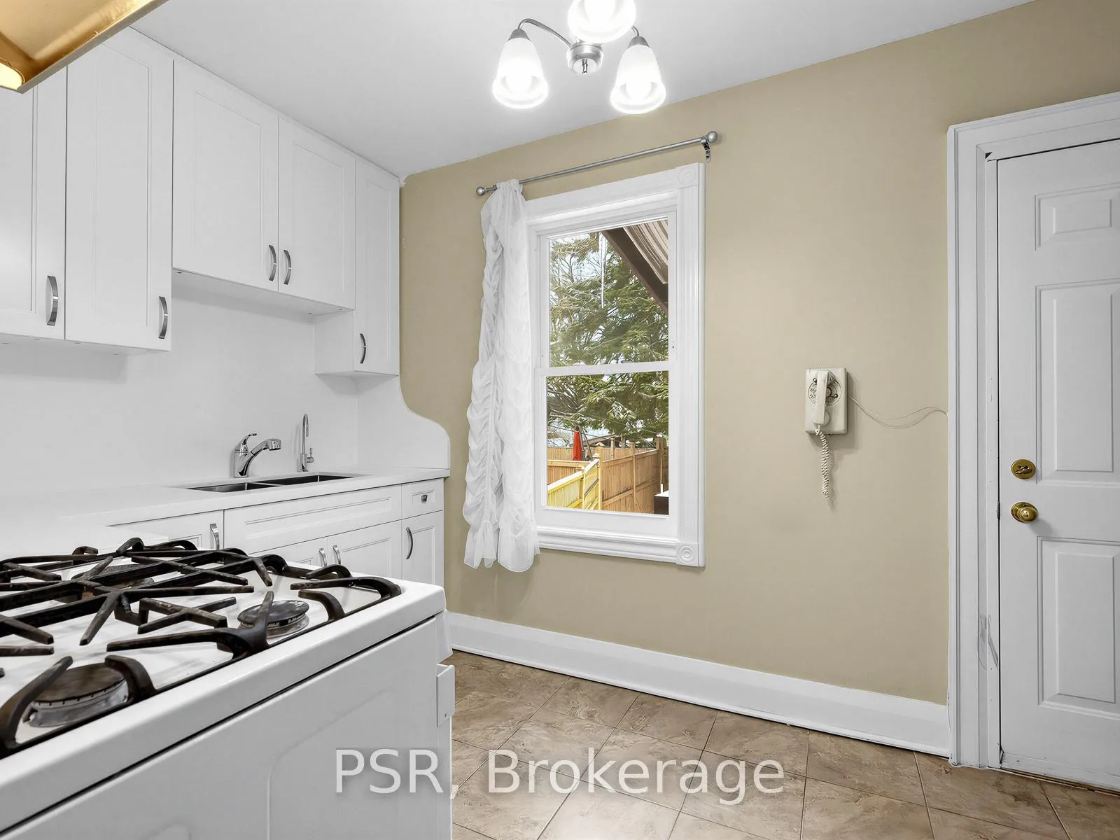 Photo 9 of 459 Manor Road E, Toronto, Mount Pleasant East — HOMEH