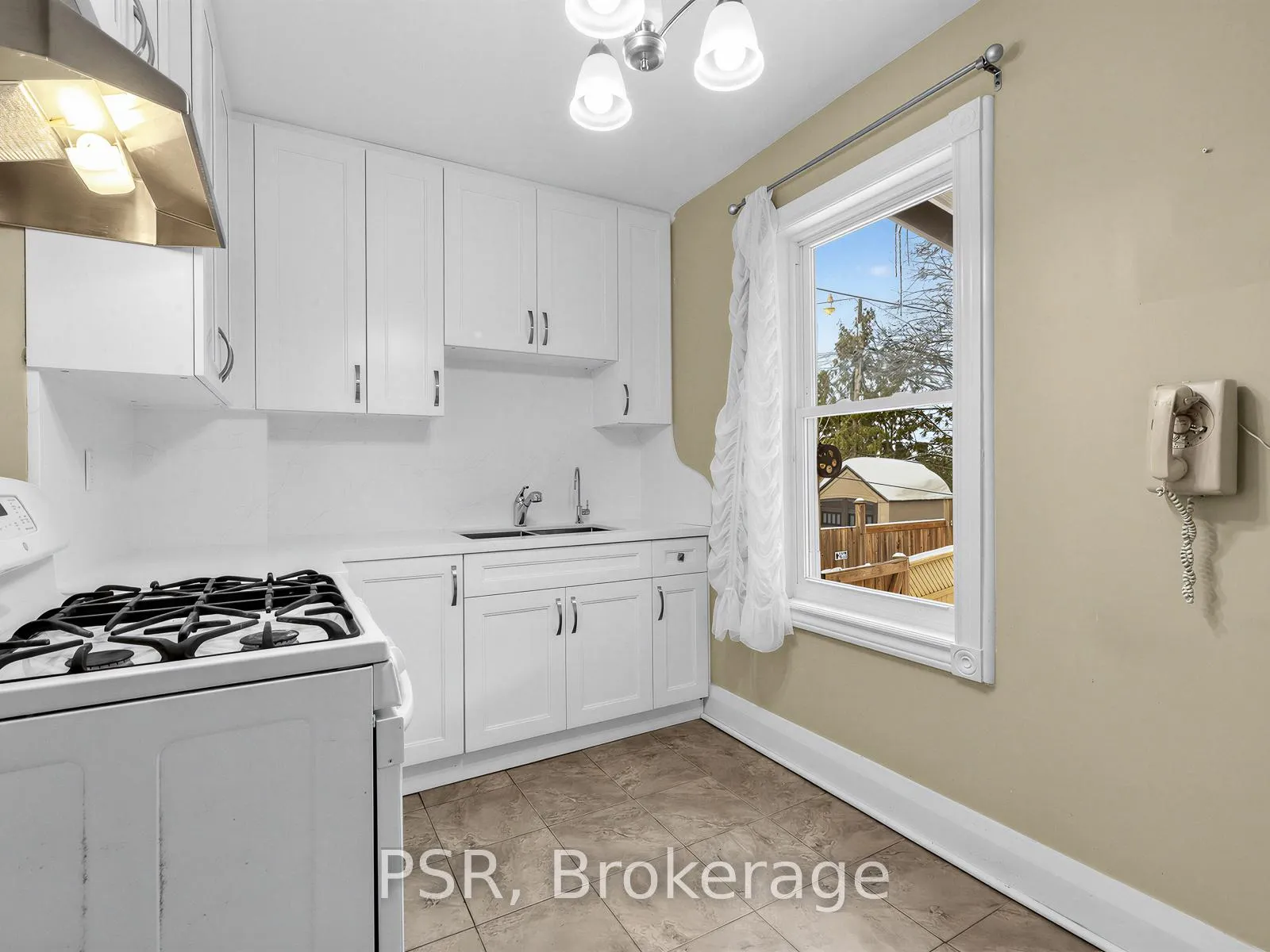 Photo 11 of 459 Manor Road E, Toronto, Mount Pleasant East — HOMEH