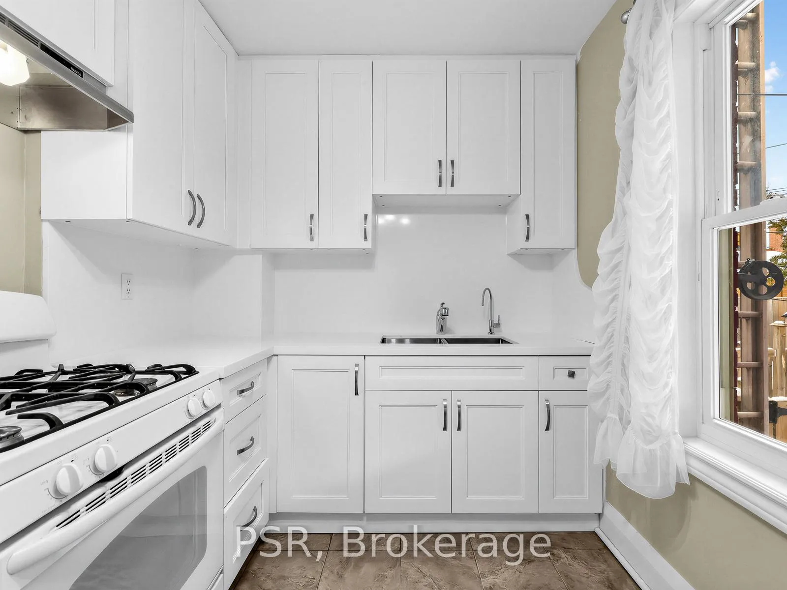 Photo 13 of 459 Manor Road E, Toronto, Mount Pleasant East — HOMEH