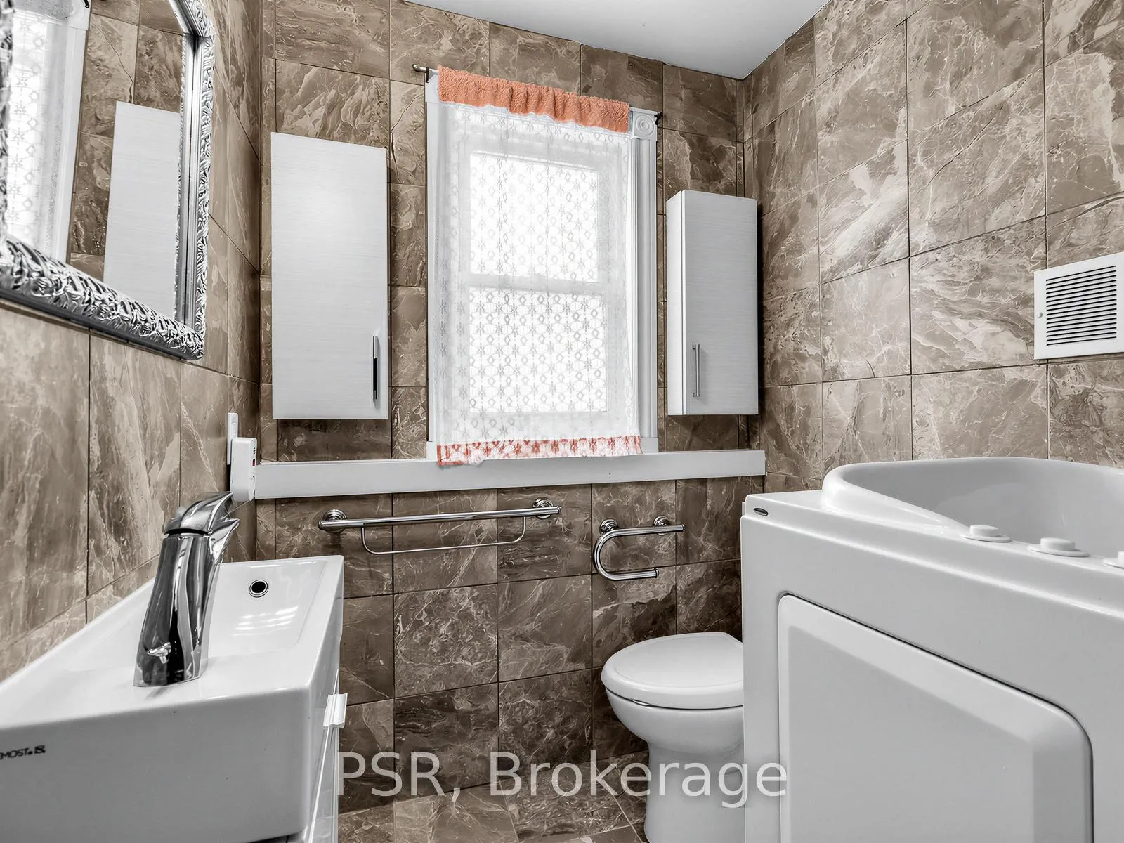 Photo 15 of 459 Manor Road E, Toronto, Mount Pleasant East — HOMEH