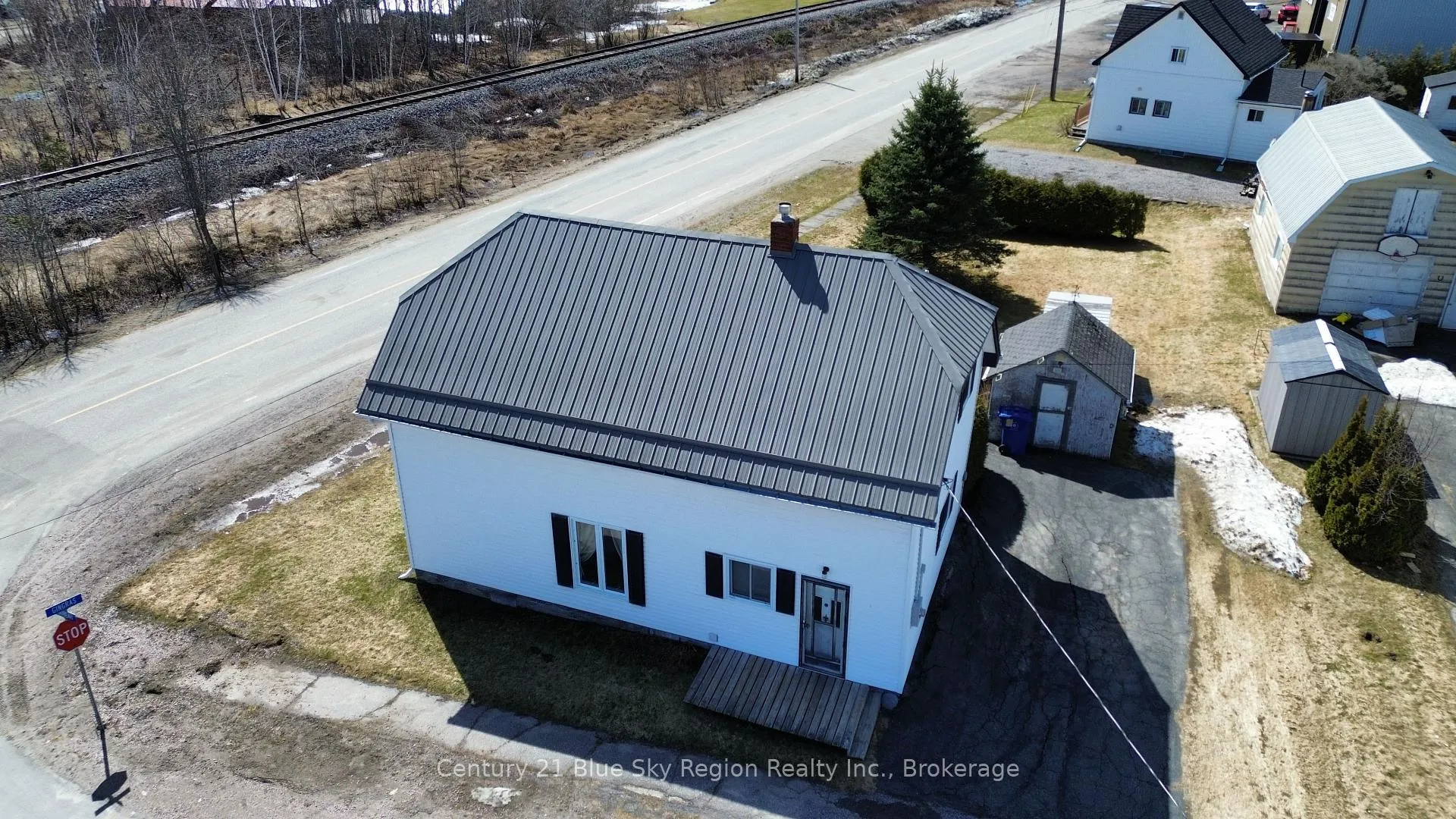 Photo 26 of 19 Gingras Avenue, West Nipissing, Verner — HOMEH