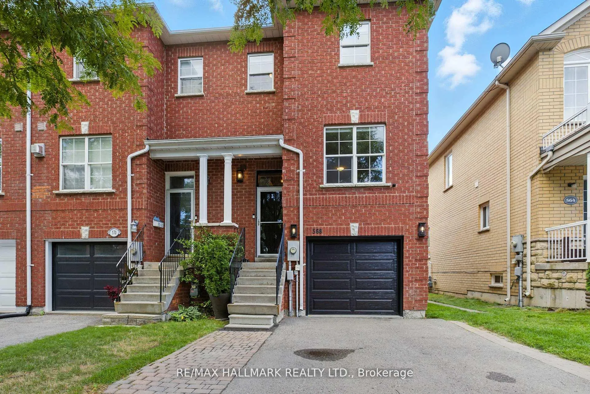 Front of 568 Legresley Lane