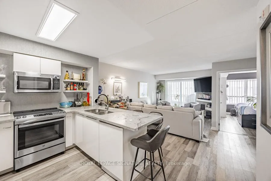Photo 4 of Unit 316, 30 Via Rosedale, Brampton, Sandringham-Wellington — HOMEH