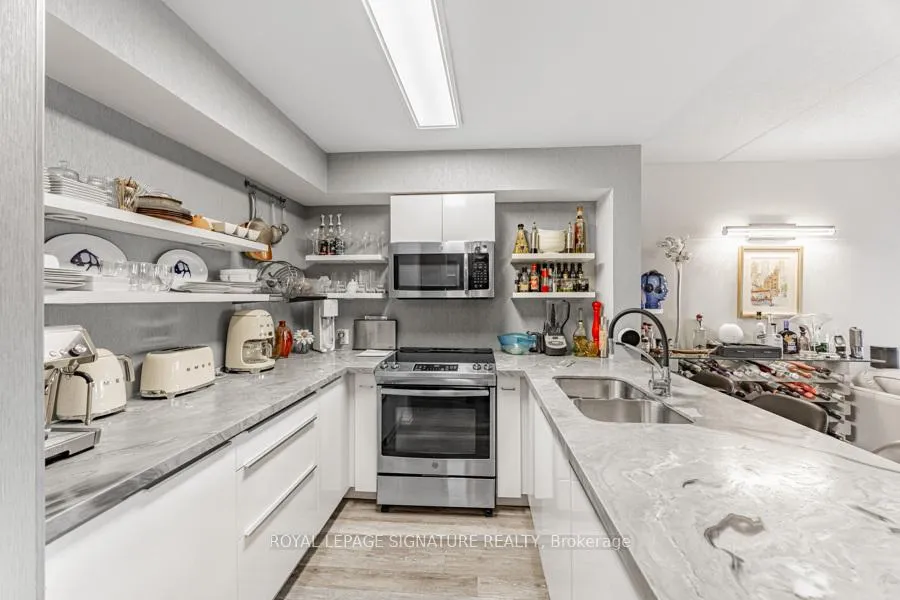 Photo 5 of Unit 316, 30 Via Rosedale, Brampton, Sandringham-Wellington — HOMEH