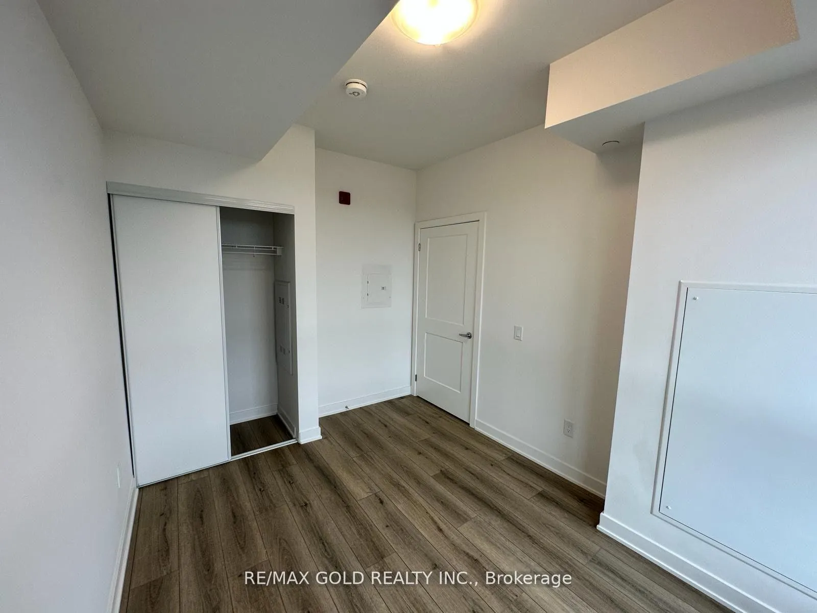 Photo 6 of Unit 605, 312 Erb Street W, Waterloo — HOMEH