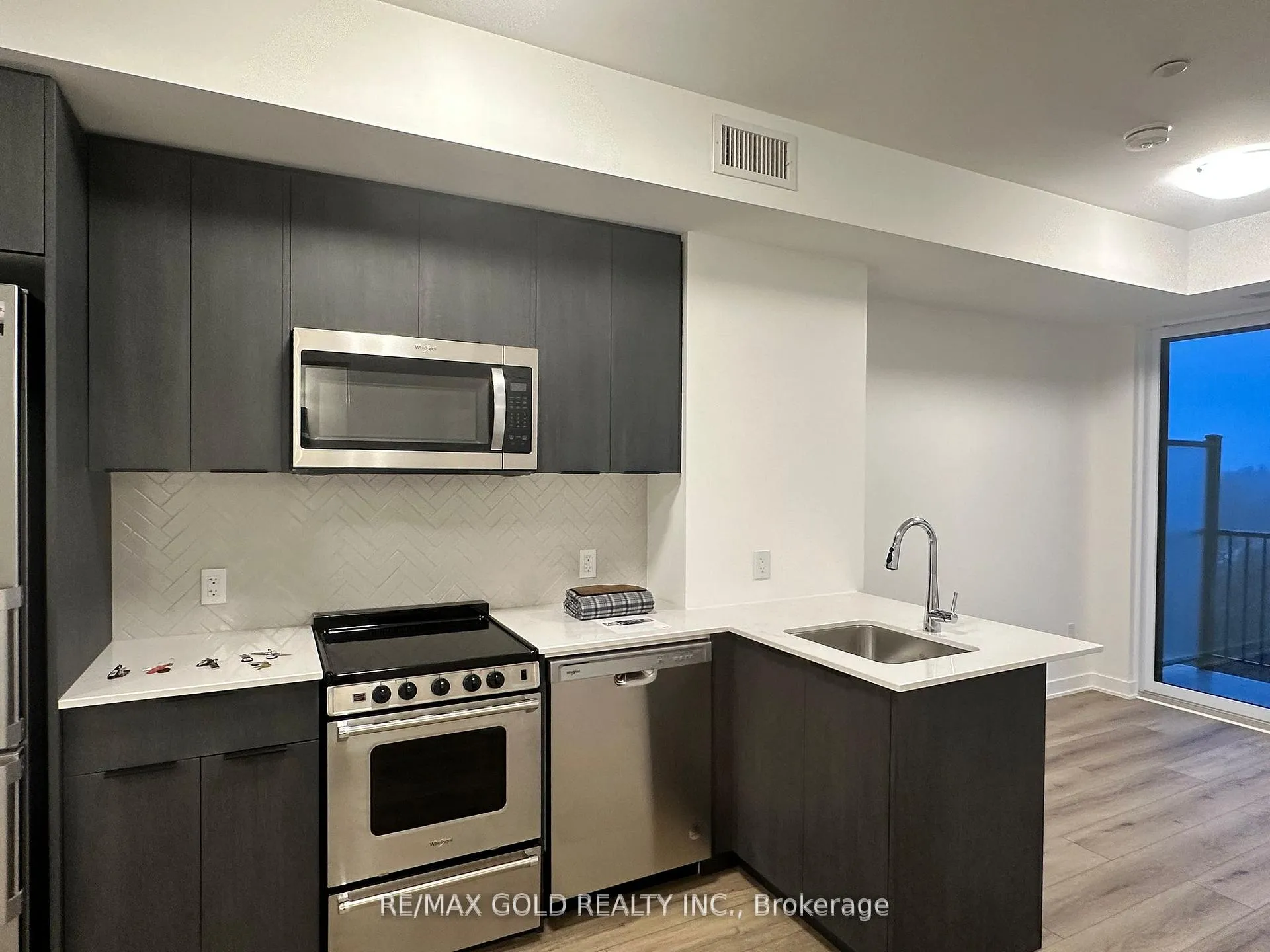 Photo 10 of Unit 605, 312 Erb Street W, Waterloo — HOMEH