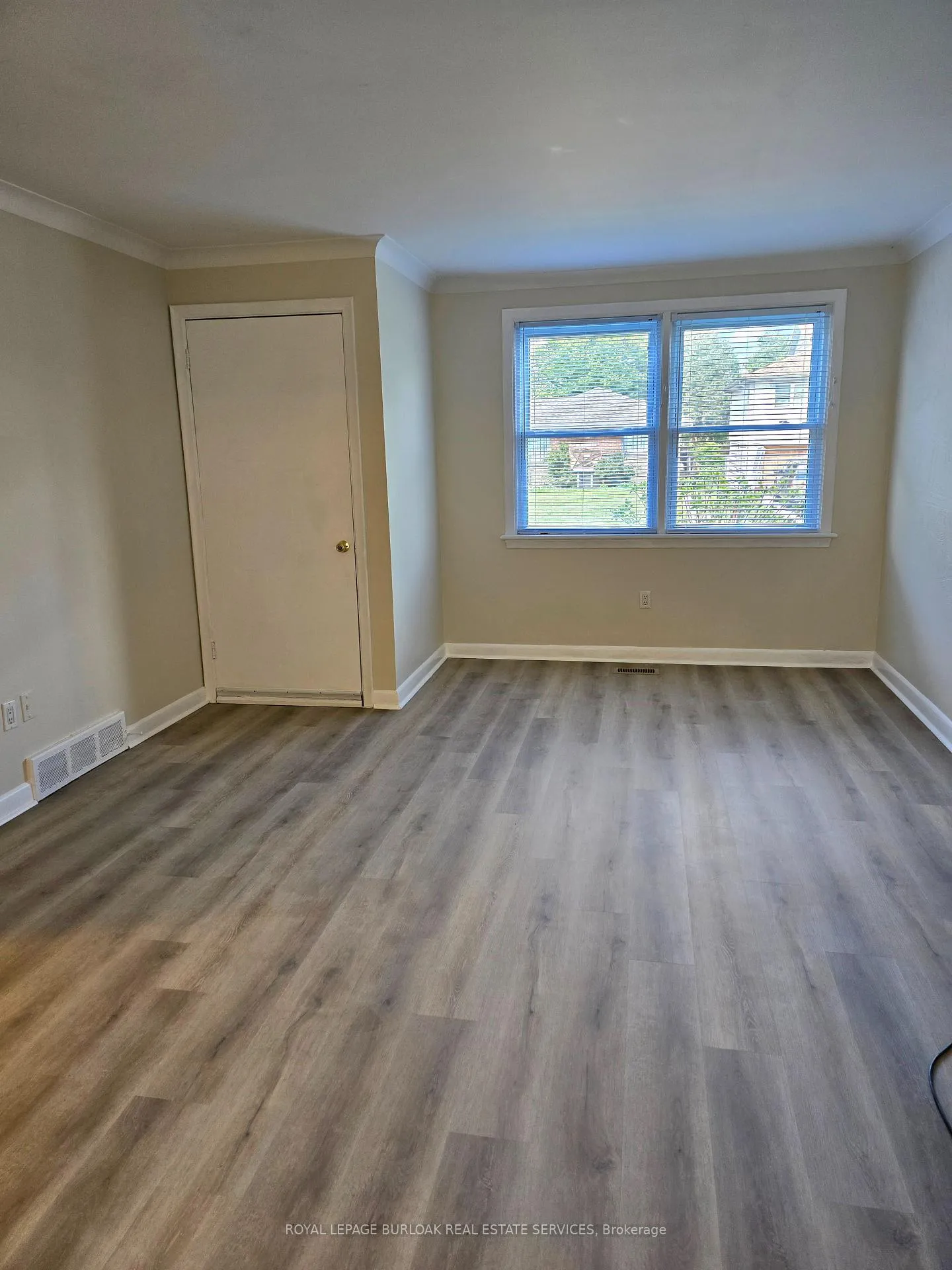 Photo 4 of Unit 1, 712 Ross Street, Burlington, Brant — HOMEH