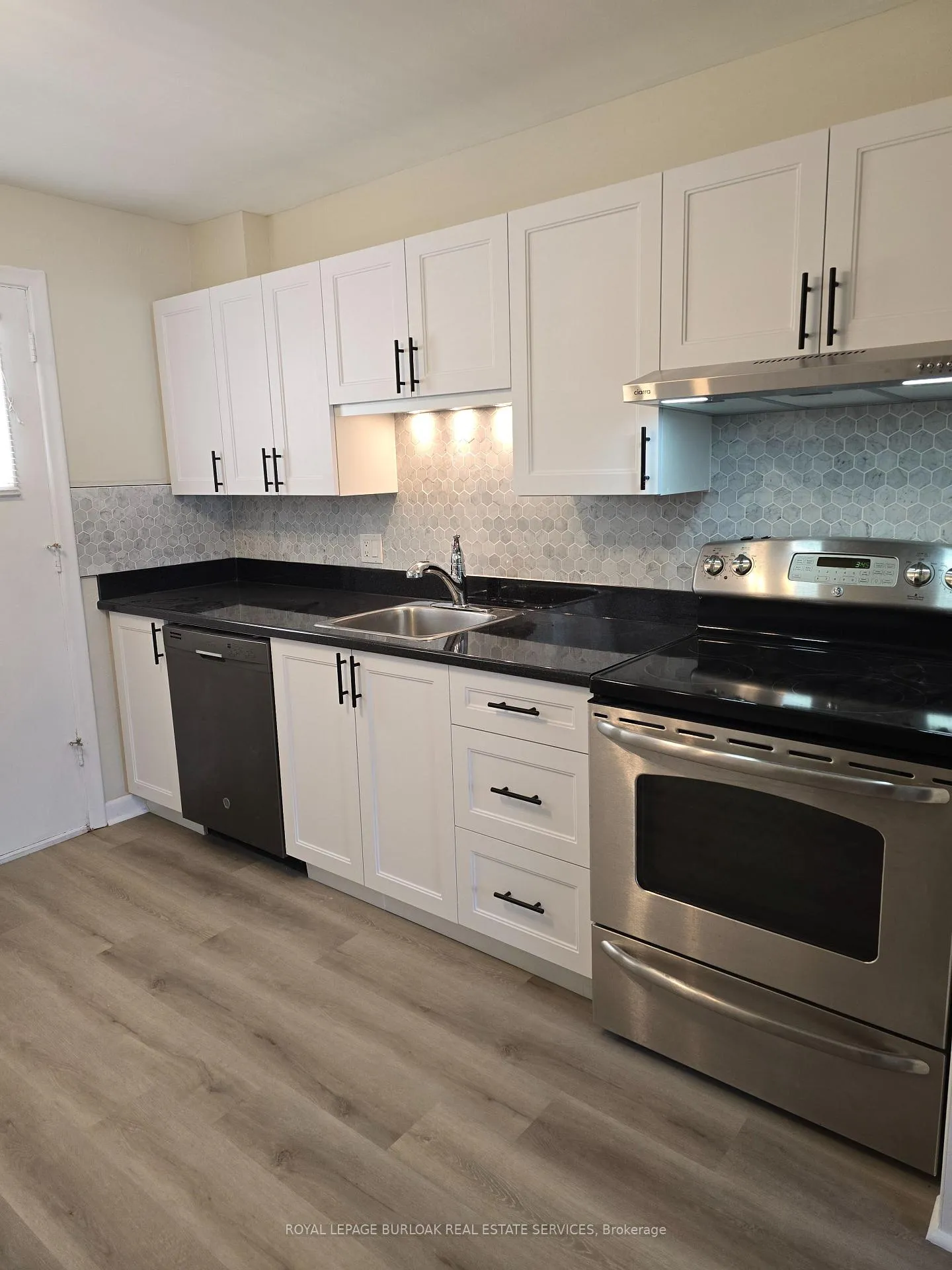 Photo 7 of Unit 1, 712 Ross Street, Burlington, Brant — HOMEH