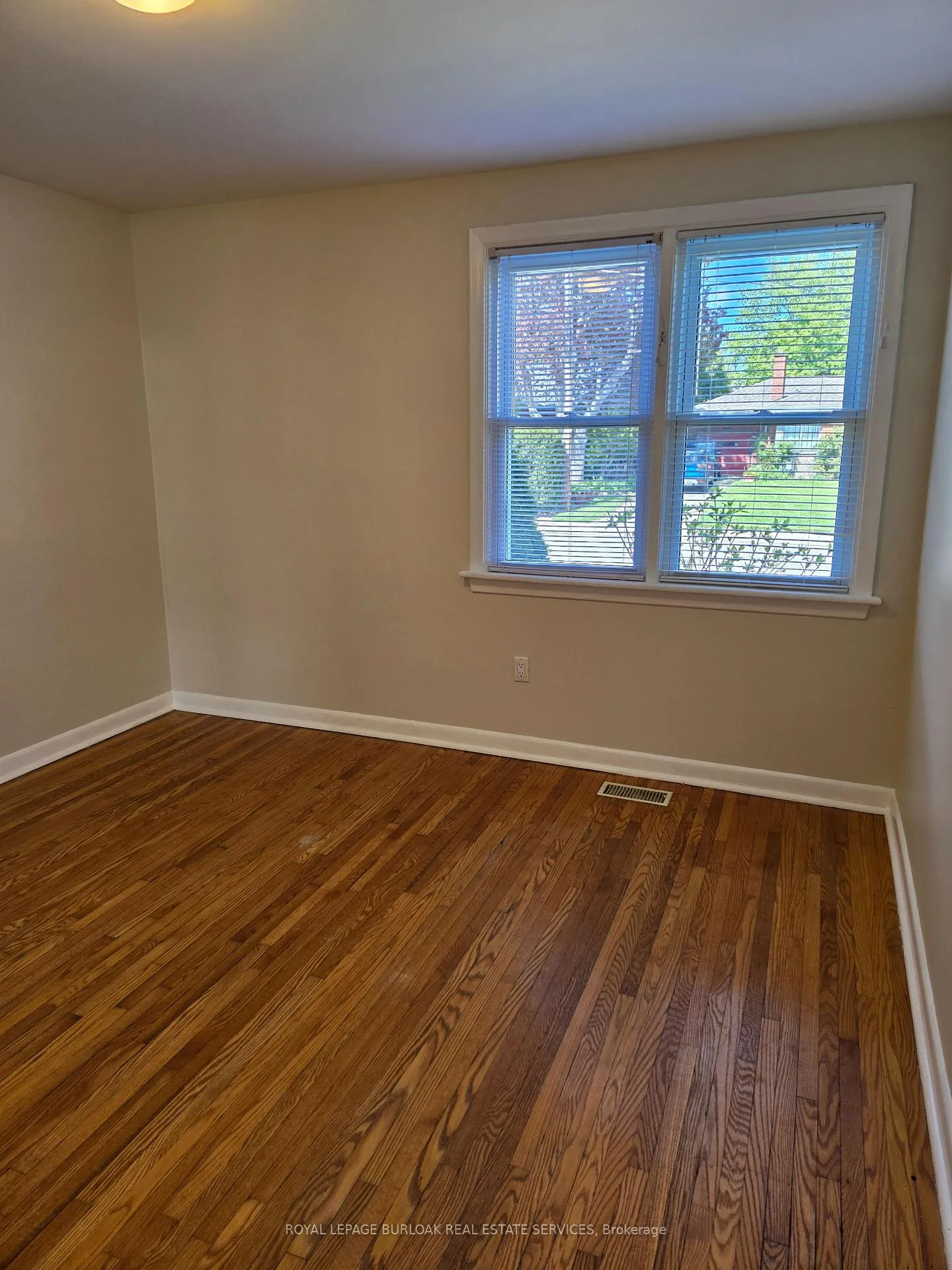 Photo 13 of Unit 1, 712 Ross Street, Burlington, Brant — HOMEH