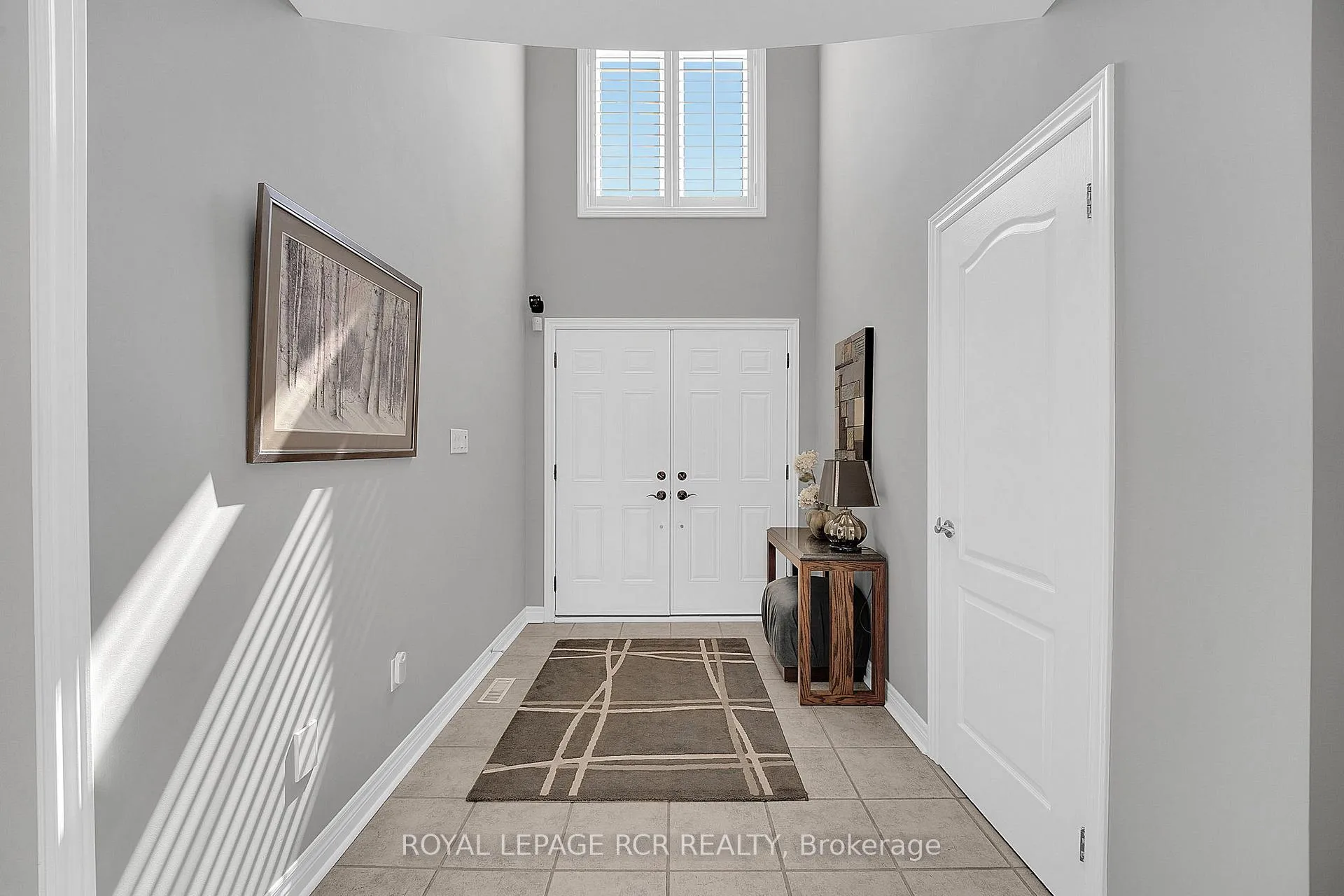 Photo 4 of 4 Vantagebrook Court, Caledon, Bolton North — HOMEH