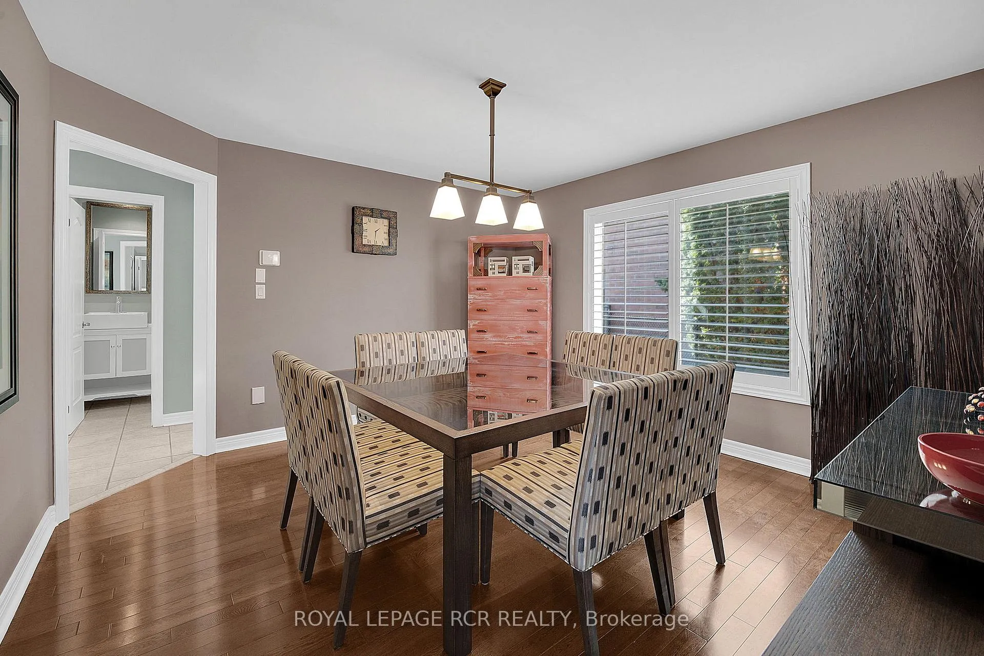 Photo 8 of 4 Vantagebrook Court, Caledon, Bolton North — HOMEH