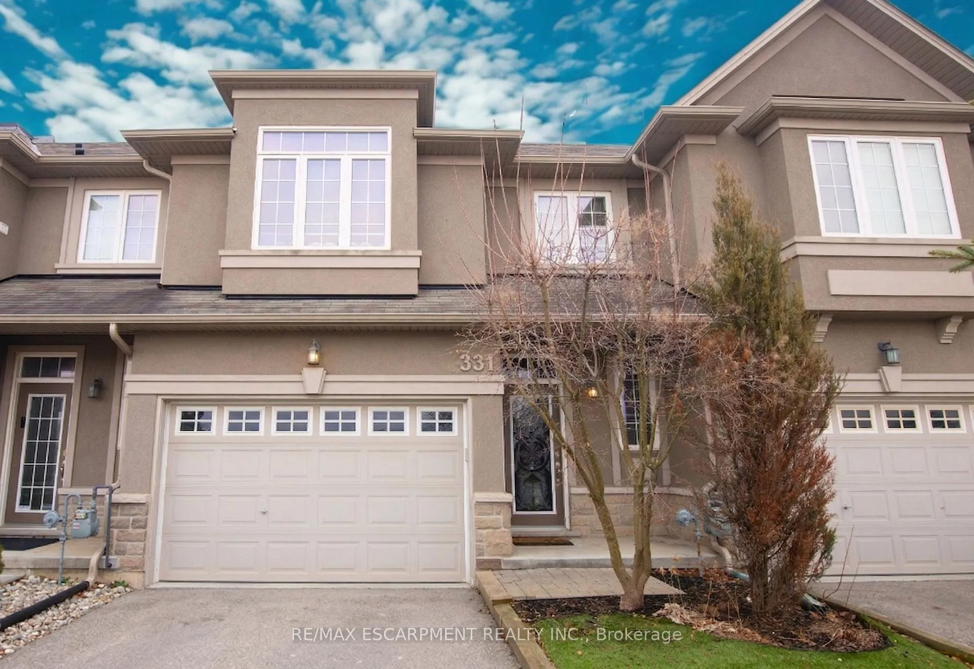 Photo 1 of 331 Stonehenge Drive, Hamilton, Meadowlands — HOMEH