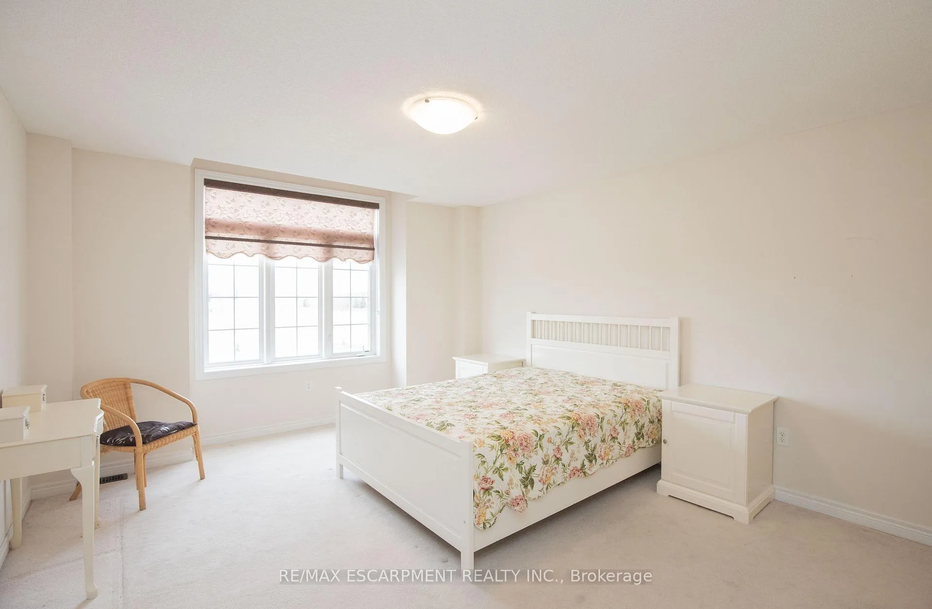 Photo 34 of 331 Stonehenge Drive, Hamilton, Meadowlands — HOMEH