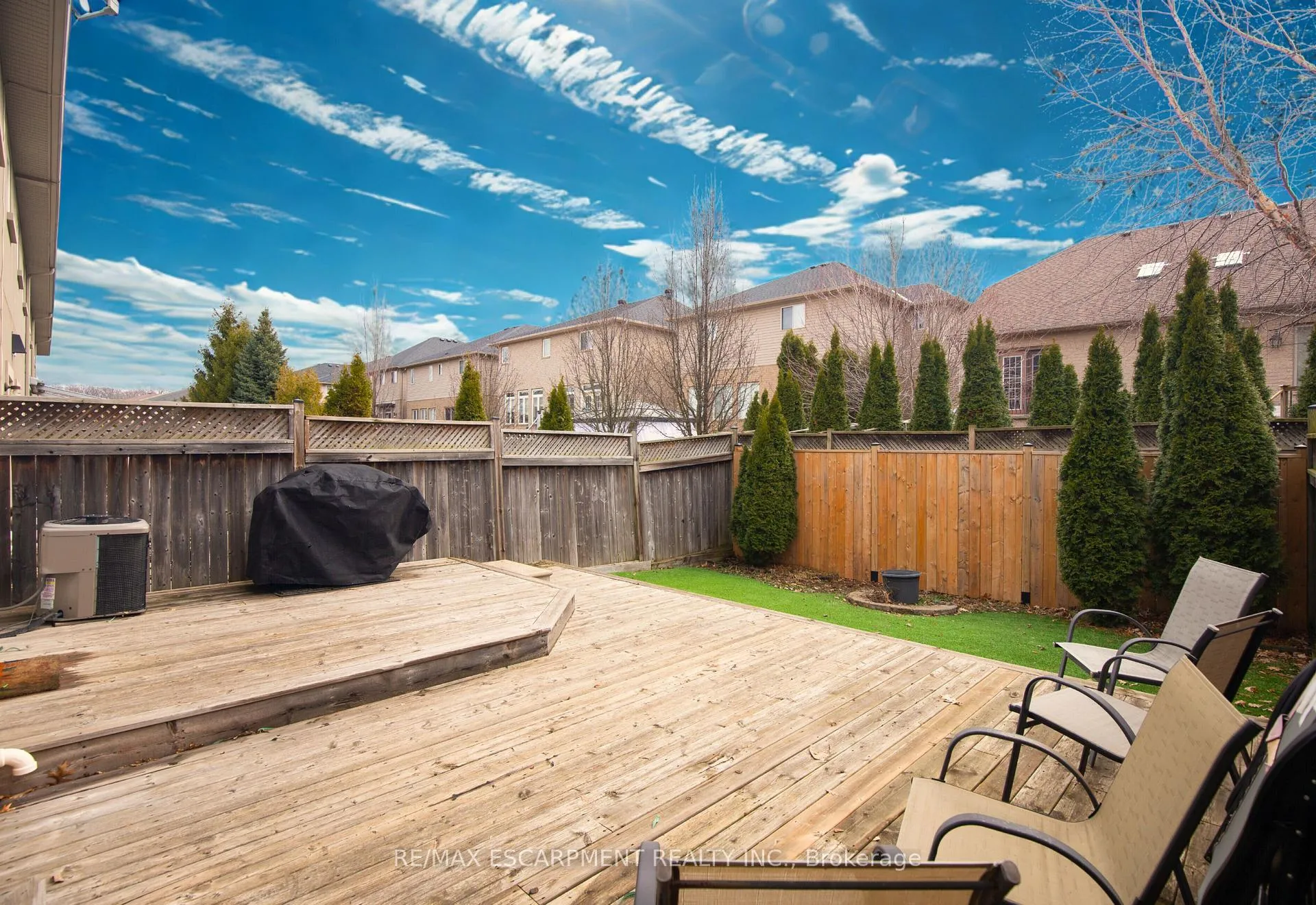 Photo 41 of 331 Stonehenge Drive, Hamilton, Meadowlands — HOMEH