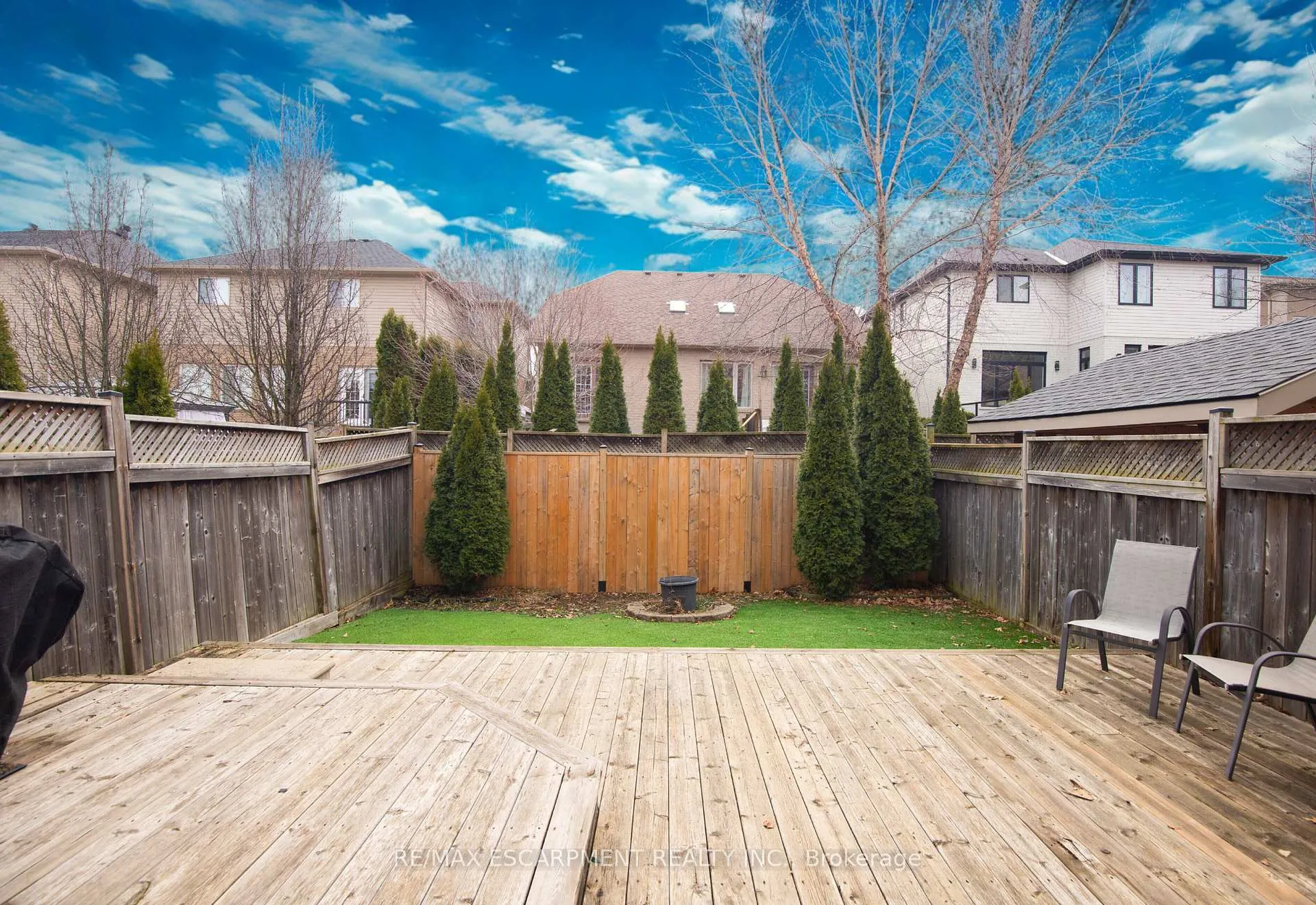 Photo 42 of 331 Stonehenge Drive, Hamilton, Meadowlands — HOMEH