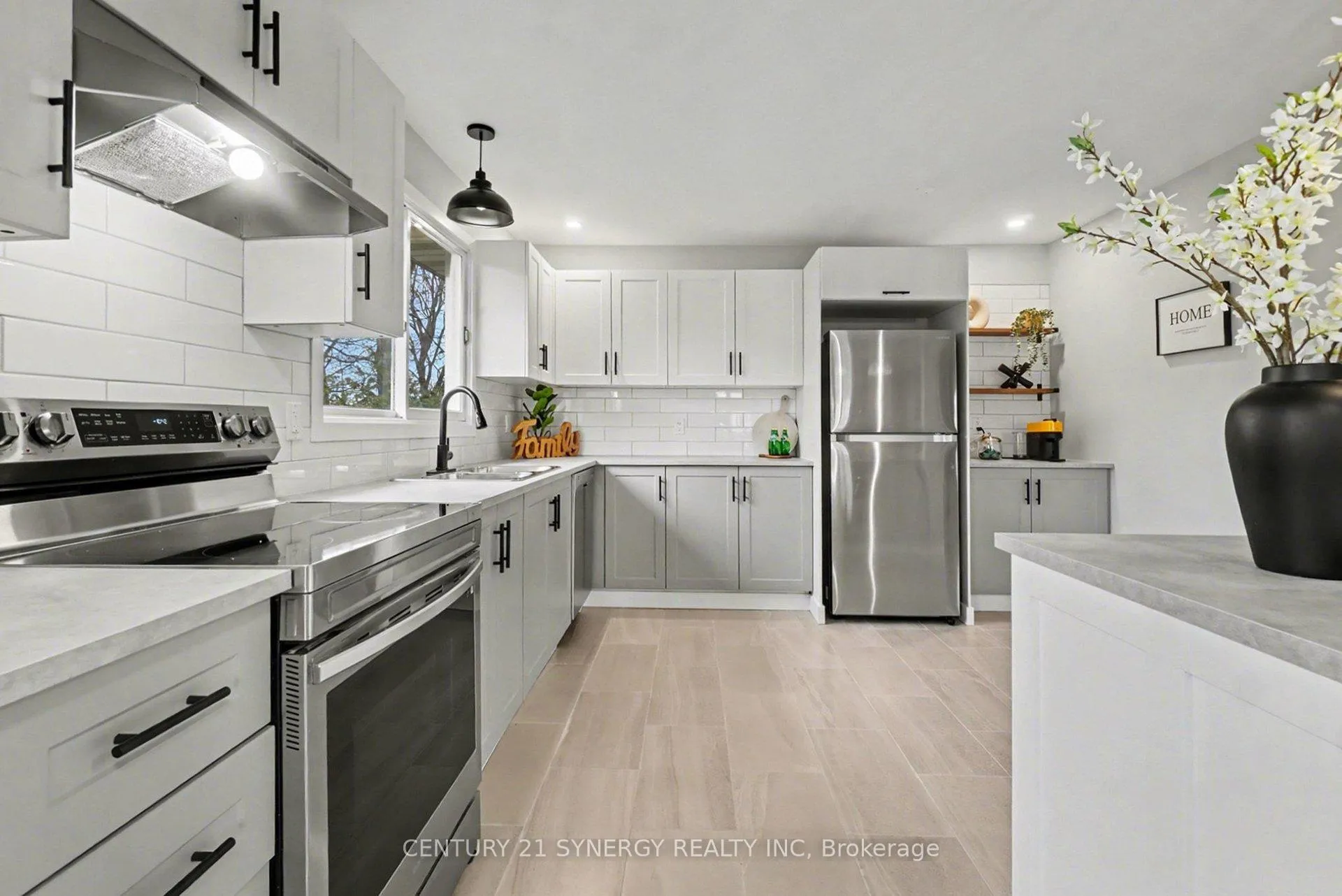 Photo 15 of 3 Ashwick Court, Ottawa, Craig Henry/Woodvale — HOMEH