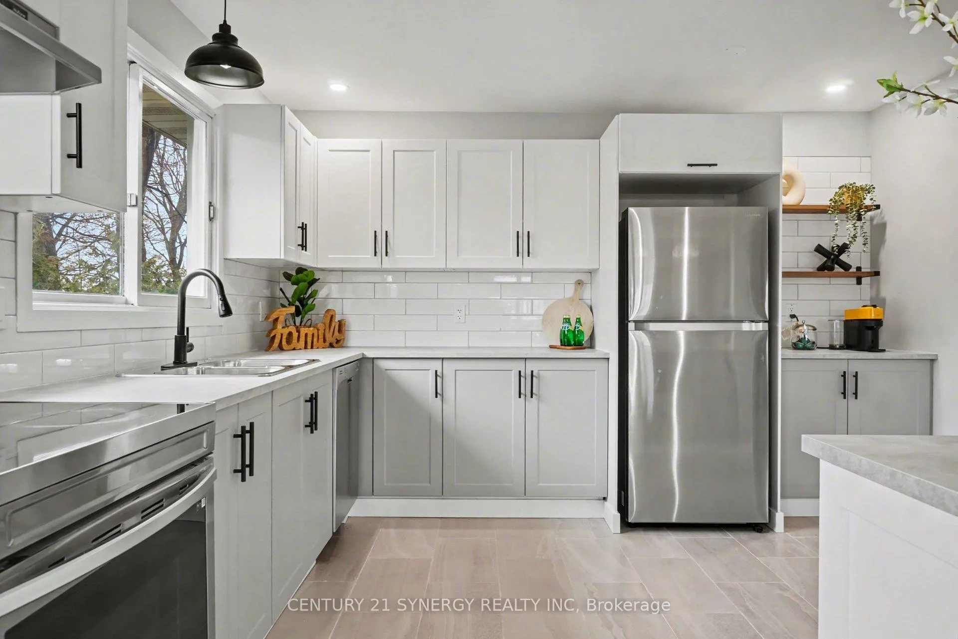 Photo 17 of 3 Ashwick Court, Ottawa, Craig Henry/Woodvale — HOMEH