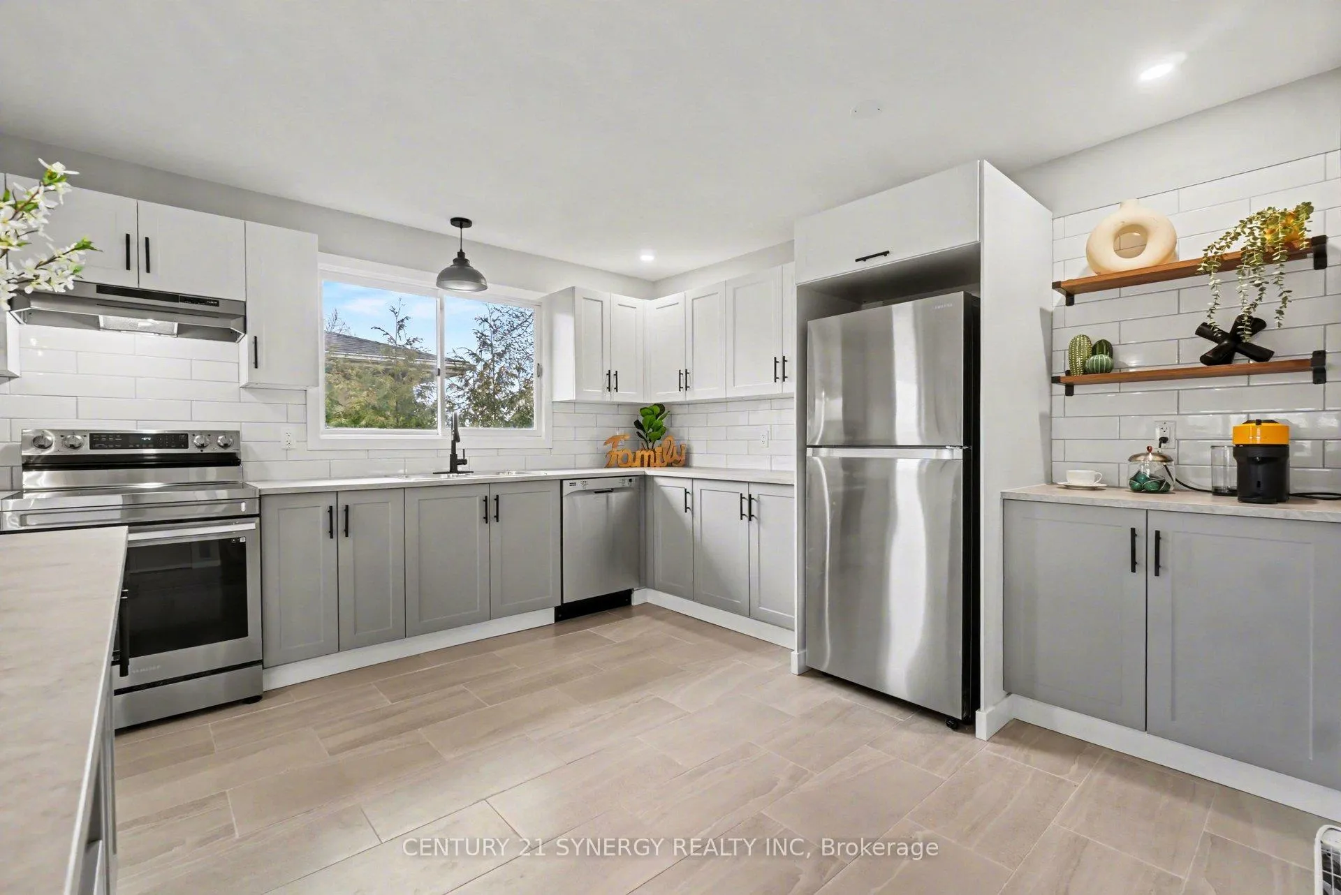 Photo 19 of 3 Ashwick Court, Ottawa, Craig Henry/Woodvale — HOMEH
