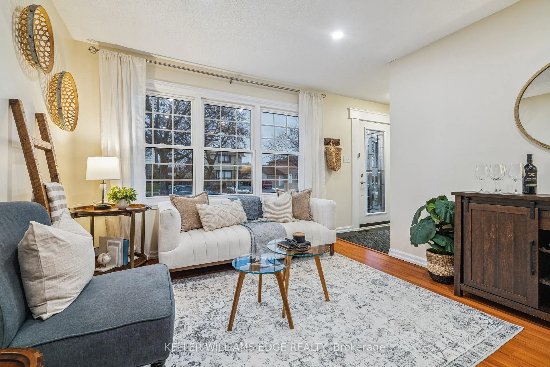 Photo 9 of 52 Belleau Street, Hamilton, Stoney Creek Mountain — HOMEH
