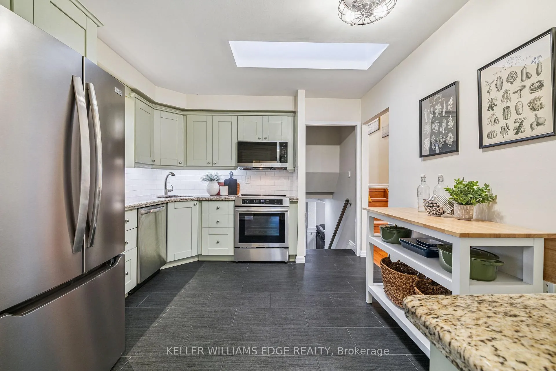 Photo 12 of 52 Belleau Street, Hamilton, Stoney Creek Mountain — HOMEH