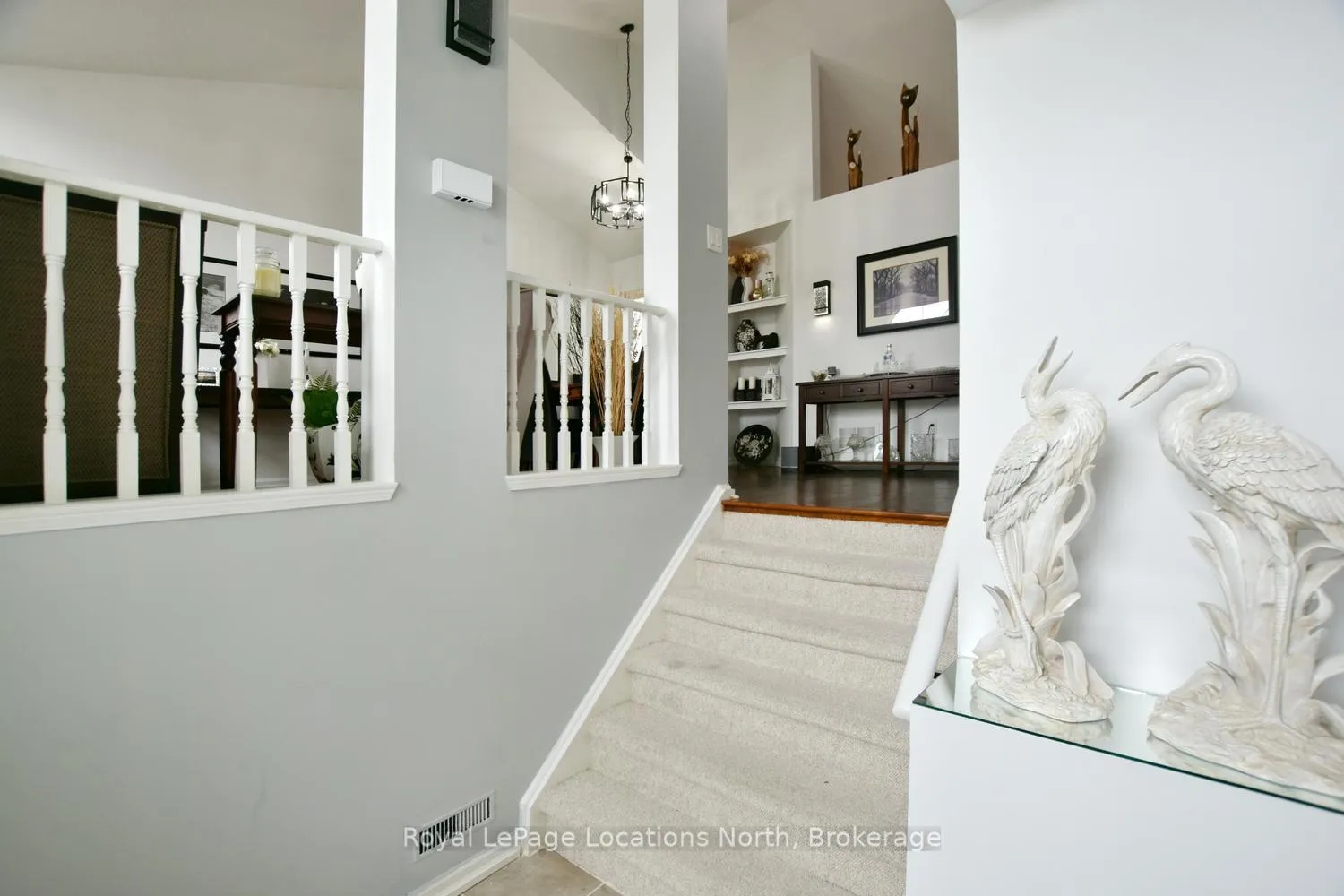 Photo 4 of 61 Barker Boulevard, Collingwood — HOMEH
