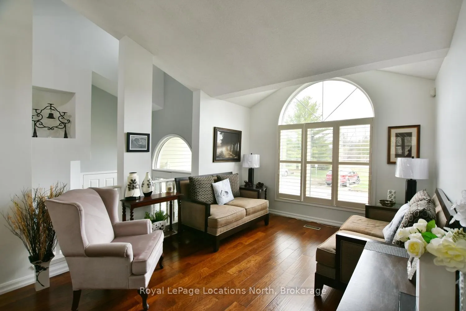 Photo 5 of 61 Barker Boulevard, Collingwood — HOMEH