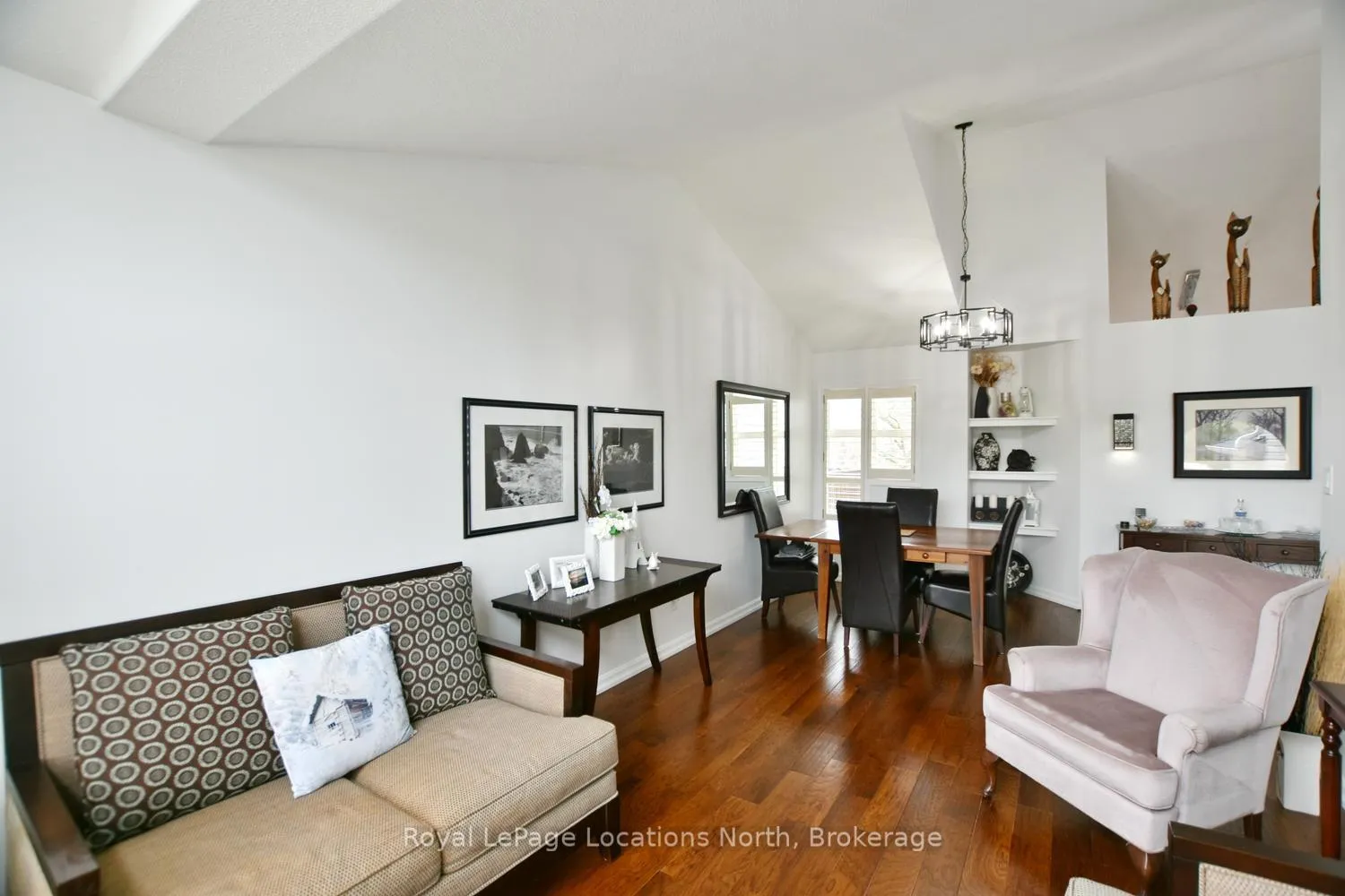Photo 8 of 61 Barker Boulevard, Collingwood — HOMEH