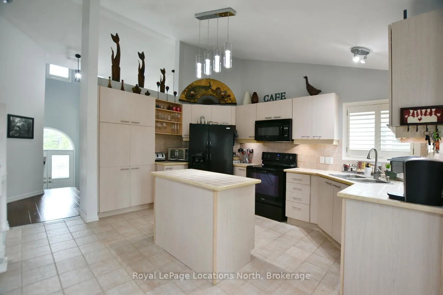 Photo 14 of 61 Barker Boulevard, Collingwood — HOMEH