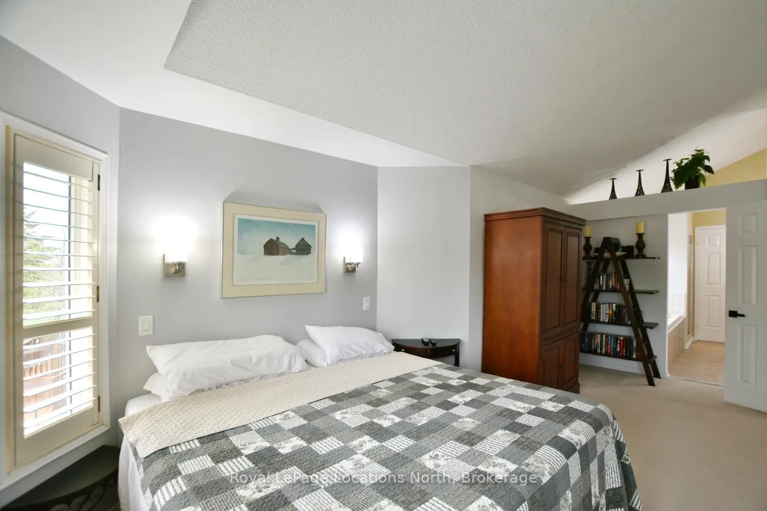 Photo 23 of 61 Barker Boulevard, Collingwood — HOMEH