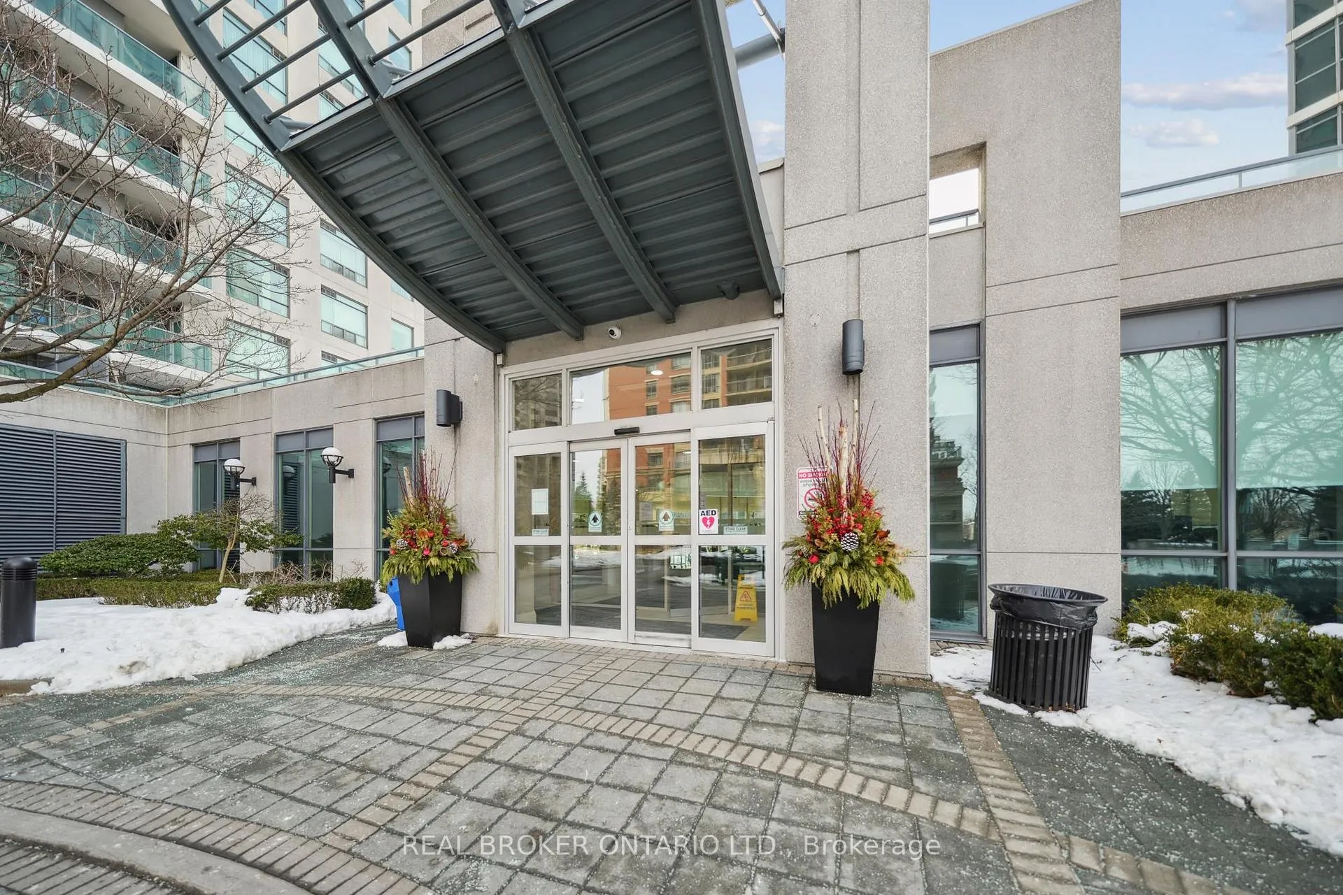 Photo of Unit 808, 28 Harrison Garden Boulevard