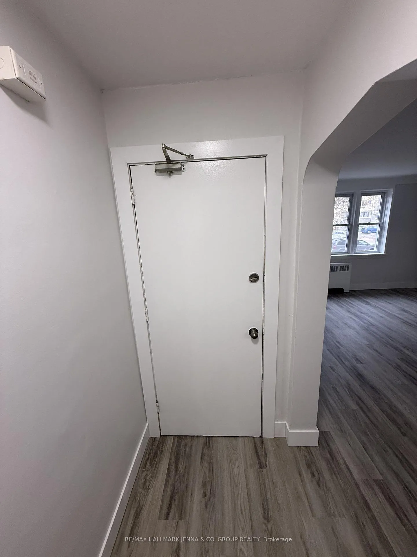 Photo 3 of Unit 3, 280 Blake Boulevard, Ottawa, Vanier — HOMEH