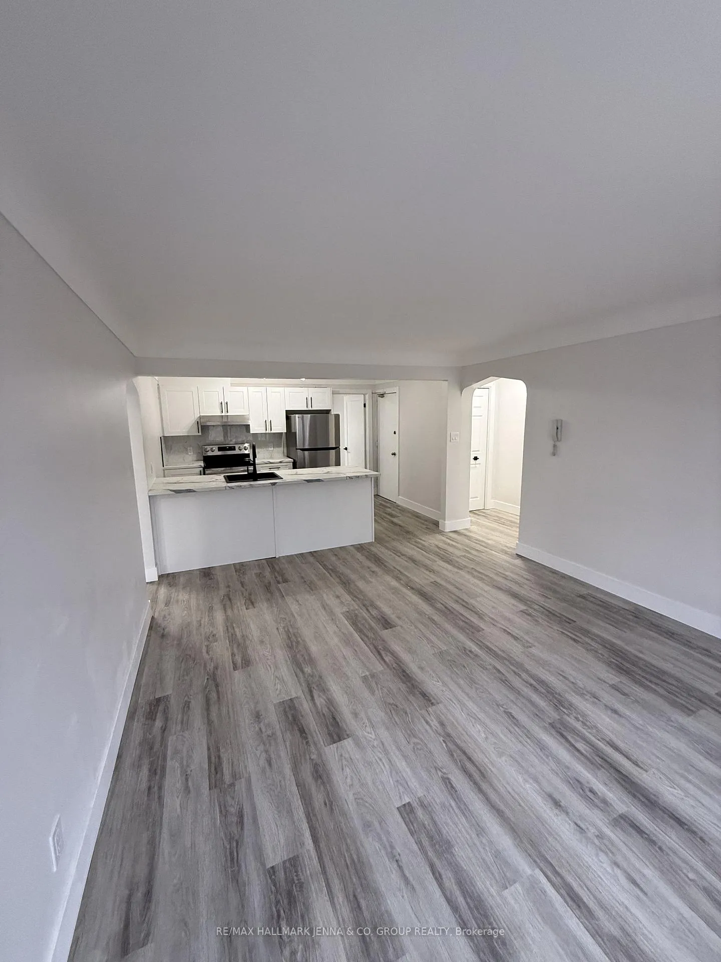 Photo 5 of Unit 3, 280 Blake Boulevard, Ottawa, Vanier — HOMEH