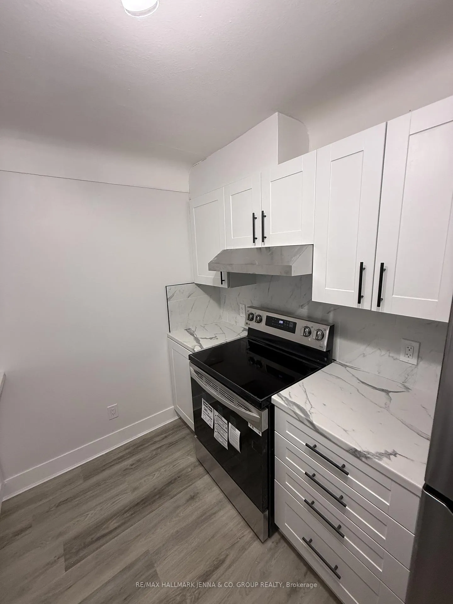 Photo 6 of Unit 3, 280 Blake Boulevard, Ottawa, Vanier — HOMEH