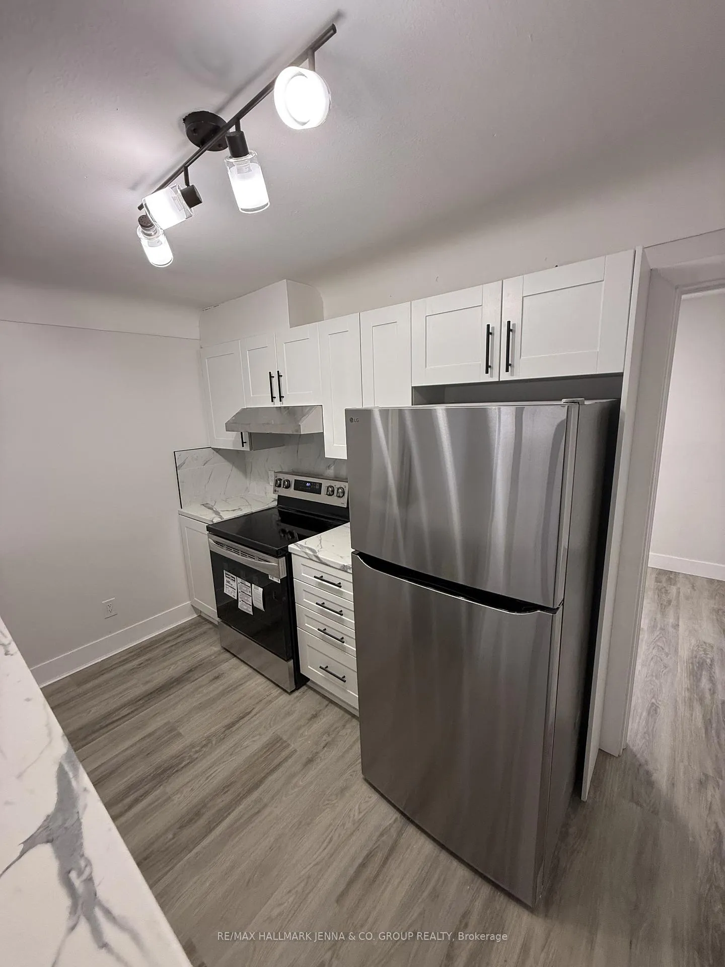 Photo 7 of Unit 3, 280 Blake Boulevard, Ottawa, Vanier — HOMEH