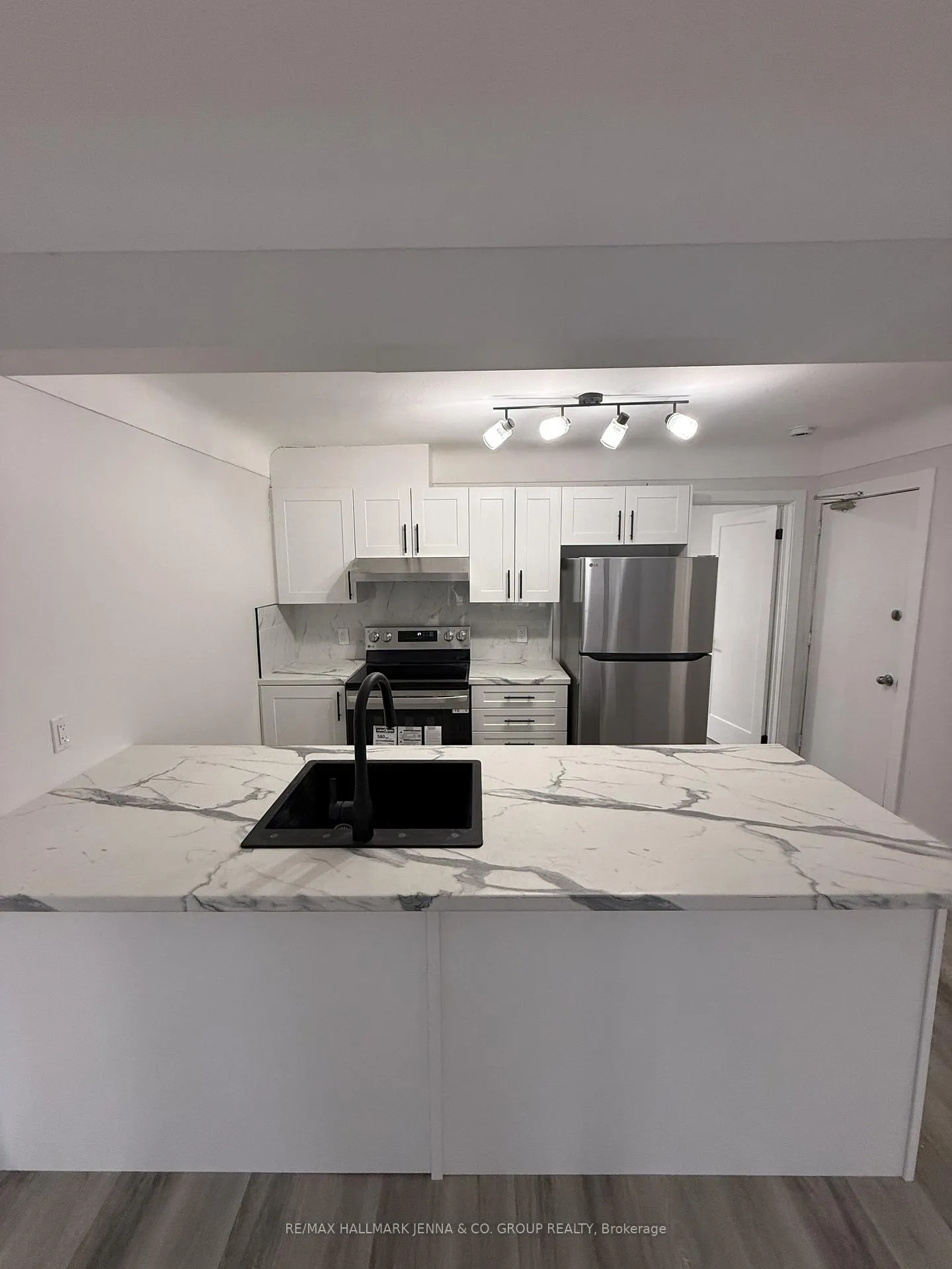 Photo 9 of Unit 3, 280 Blake Boulevard, Ottawa, Vanier — HOMEH