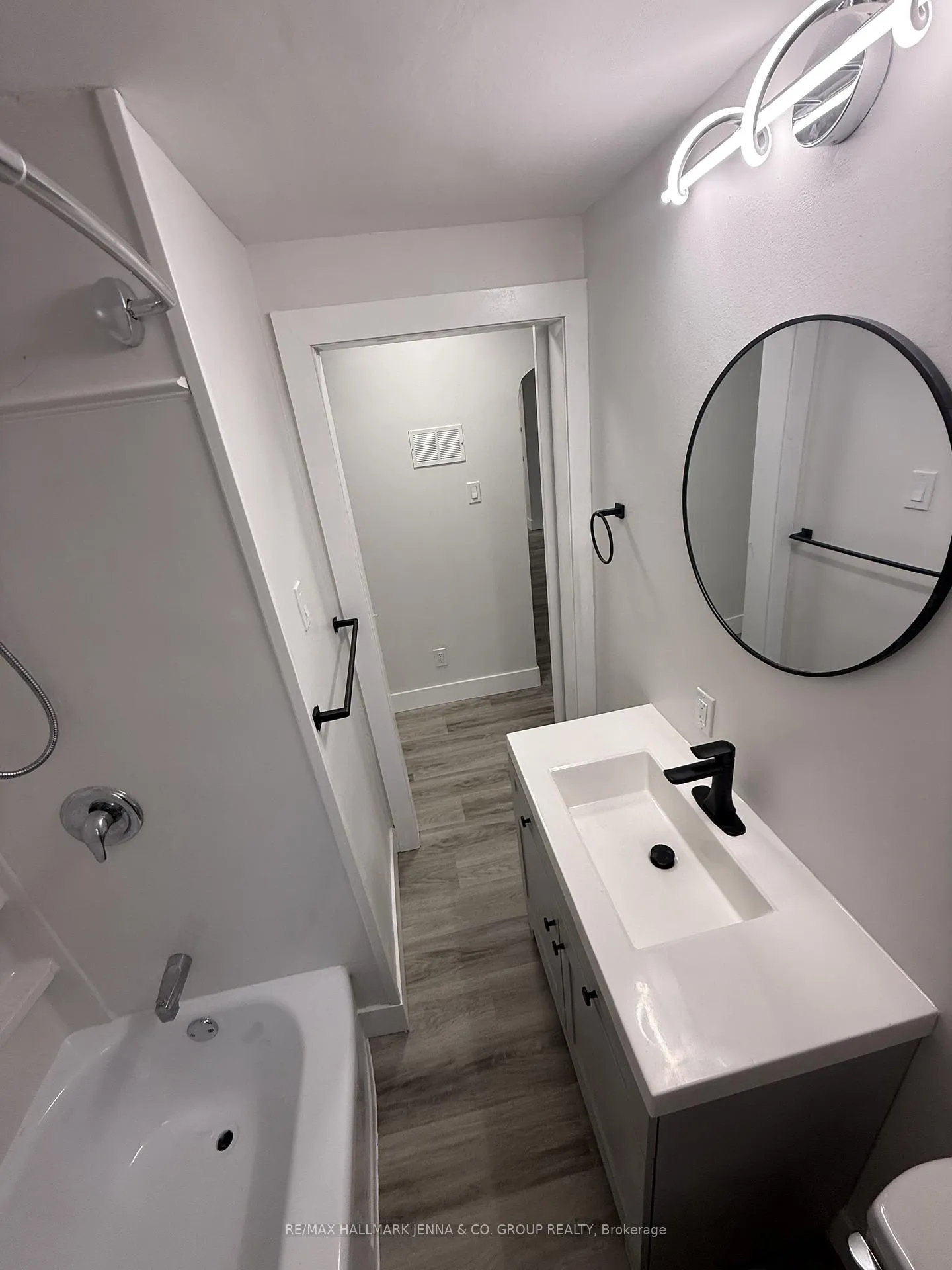 Photo 13 of Unit 3, 280 Blake Boulevard, Ottawa, Vanier — HOMEH