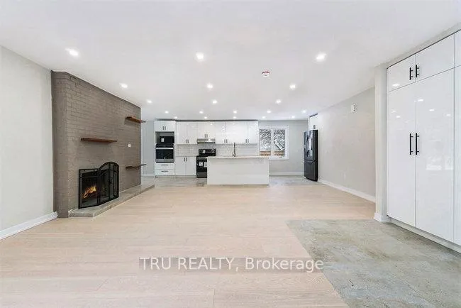 Photo 6 of 39 Sunnycrest Drive, Ottawa, City View/Skyline/Fisher Heights/Parkwood Hills — HOMEH