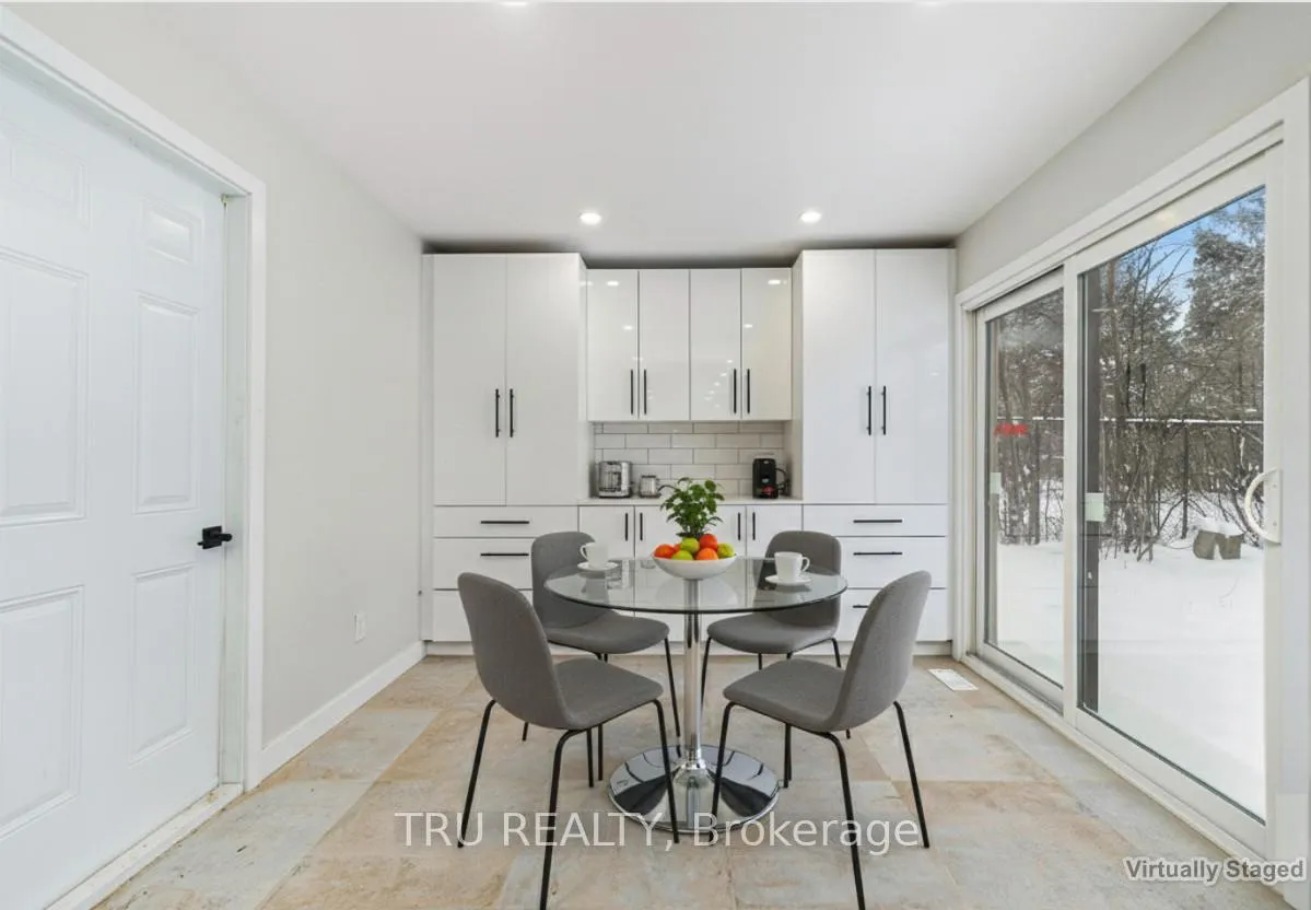 Photo 8 of 39 Sunnycrest Drive, Ottawa, City View/Skyline/Fisher Heights/Parkwood Hills — HOMEH