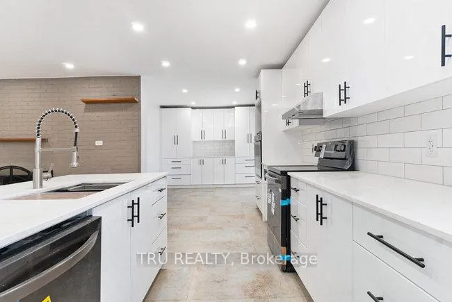 Photo 10 of 39 Sunnycrest Drive, Ottawa, City View/Skyline/Fisher Heights/Parkwood Hills — HOMEH