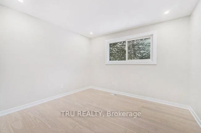 Photo 14 of 39 Sunnycrest Drive, Ottawa, City View/Skyline/Fisher Heights/Parkwood Hills — HOMEH