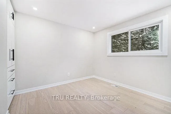 Photo 15 of 39 Sunnycrest Drive, Ottawa, City View/Skyline/Fisher Heights/Parkwood Hills — HOMEH