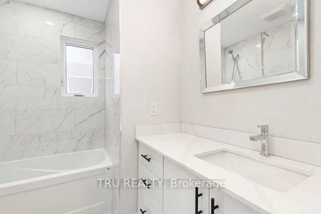 Photo 16 of 39 Sunnycrest Drive, Ottawa, City View/Skyline/Fisher Heights/Parkwood Hills — HOMEH