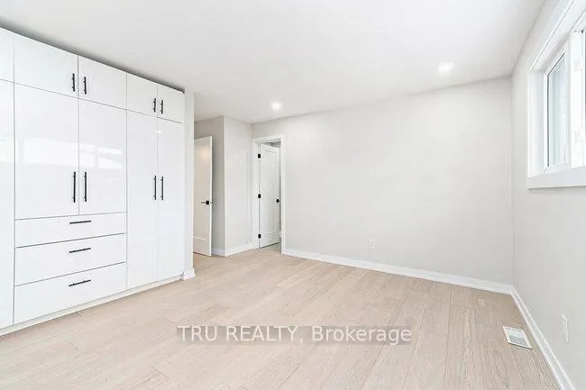 Photo 18 of 39 Sunnycrest Drive, Ottawa, City View/Skyline/Fisher Heights/Parkwood Hills — HOMEH