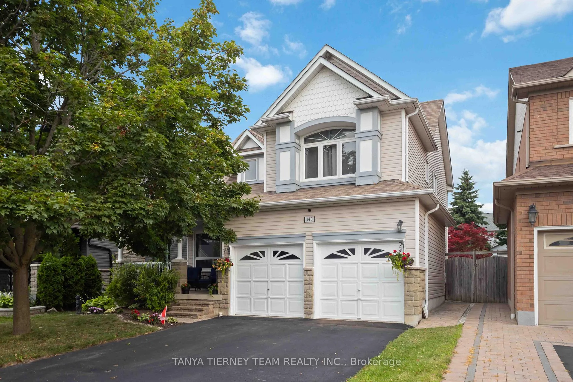 Photo 1 of 140 Vipond Road, Whitby, Brooklin — HOMEH