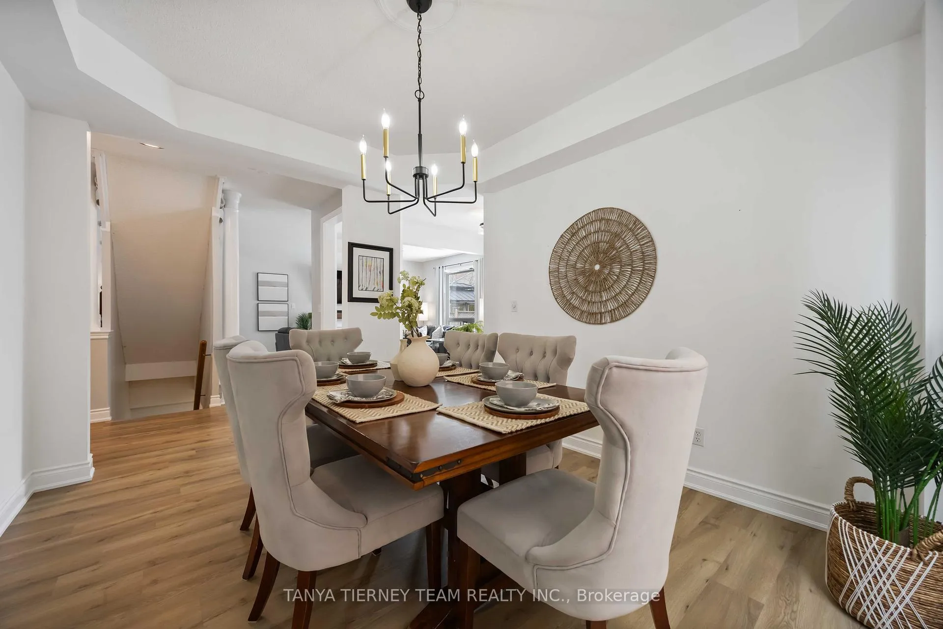 Photo 9 of 140 Vipond Road, Whitby, Brooklin — HOMEH